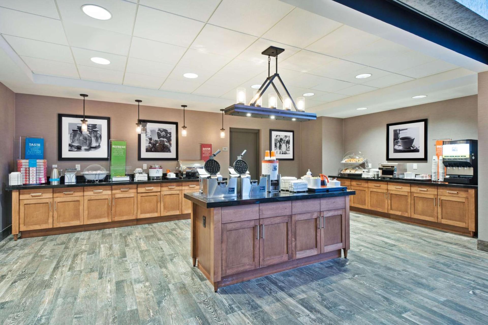 Hampton Inn & Suites North Huntingdon-Irwin, PA photo 11