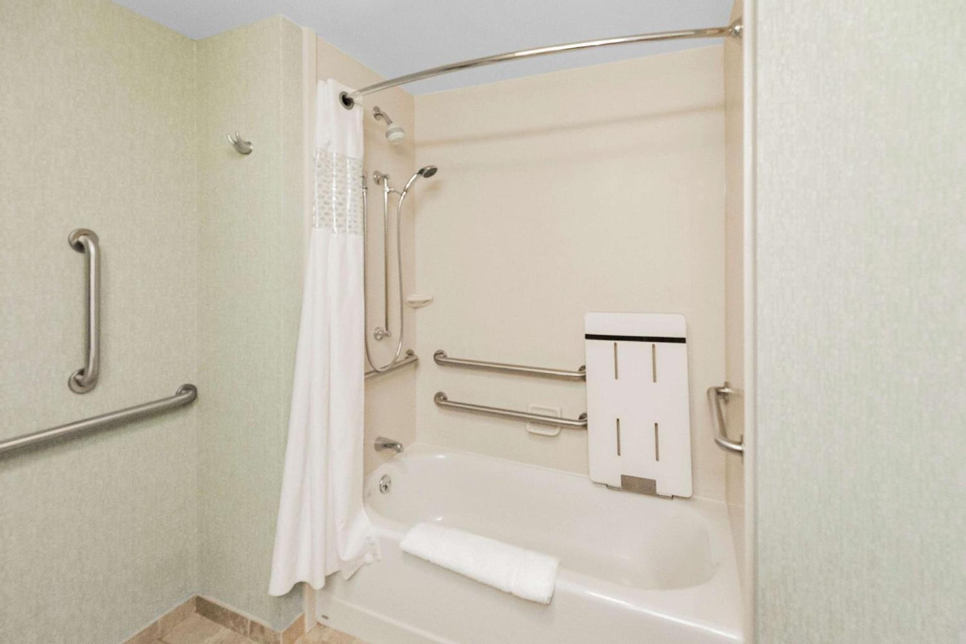 Hampton Inn Bridgeville photo 15