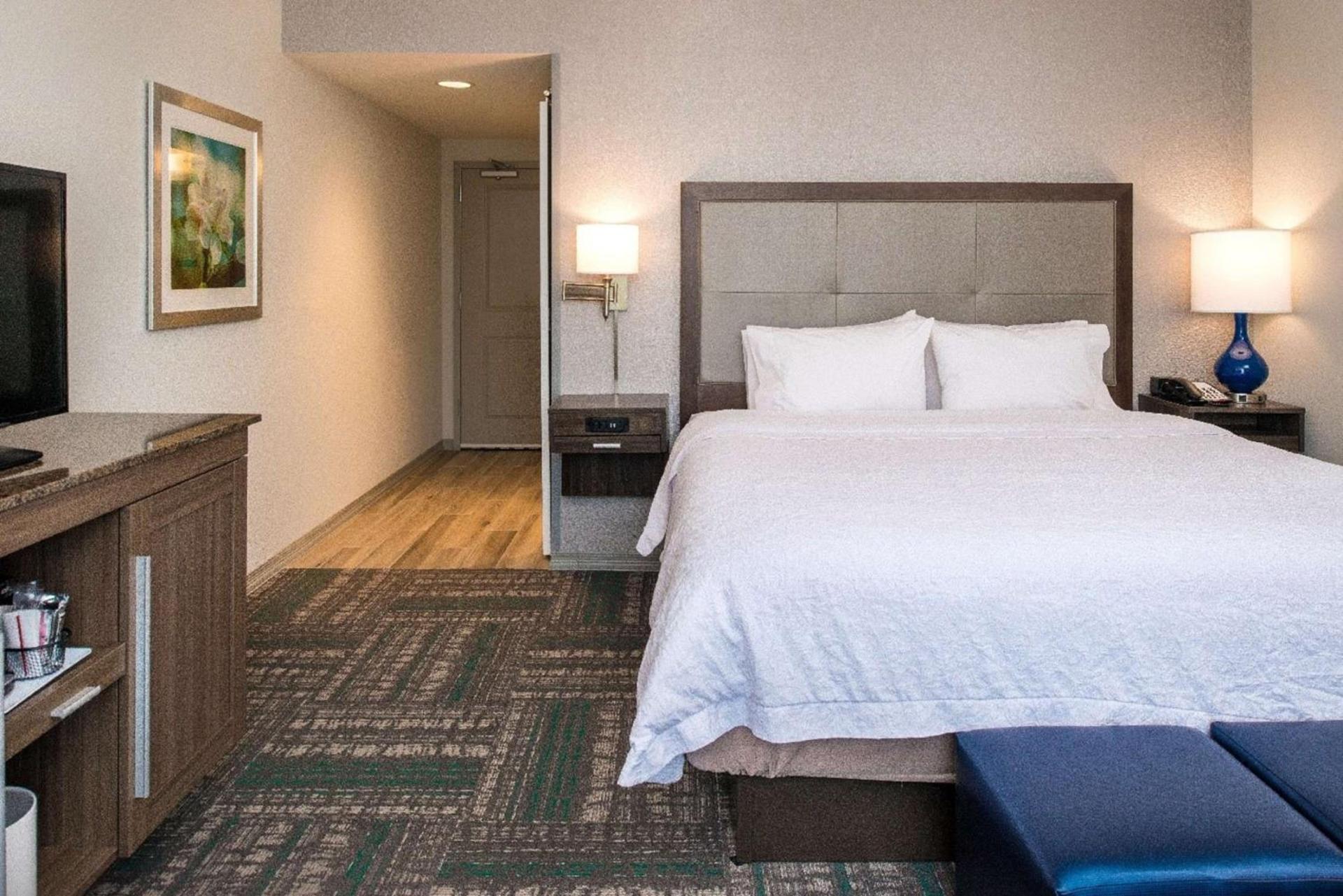 Hampton Inn & Suites North Huntingdon-Irwin, PA photo 16