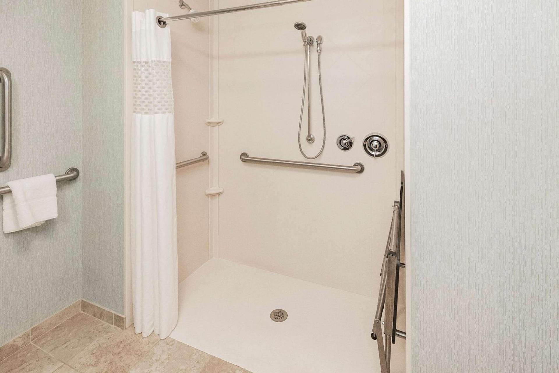 Hampton Inn Bridgeville photo 19