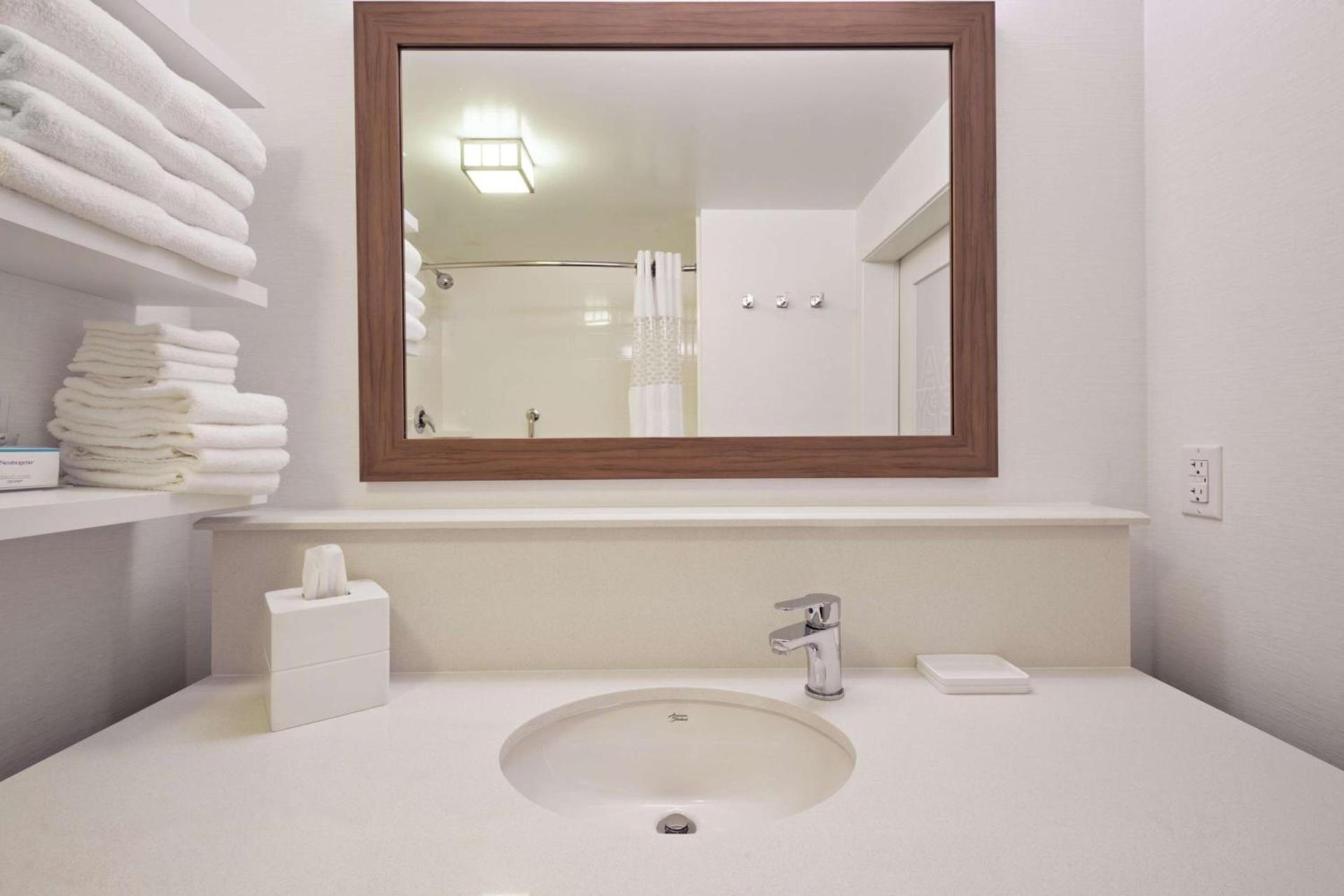 Hampton Inn & Suites North Huntingdon-Irwin, PA photo 23