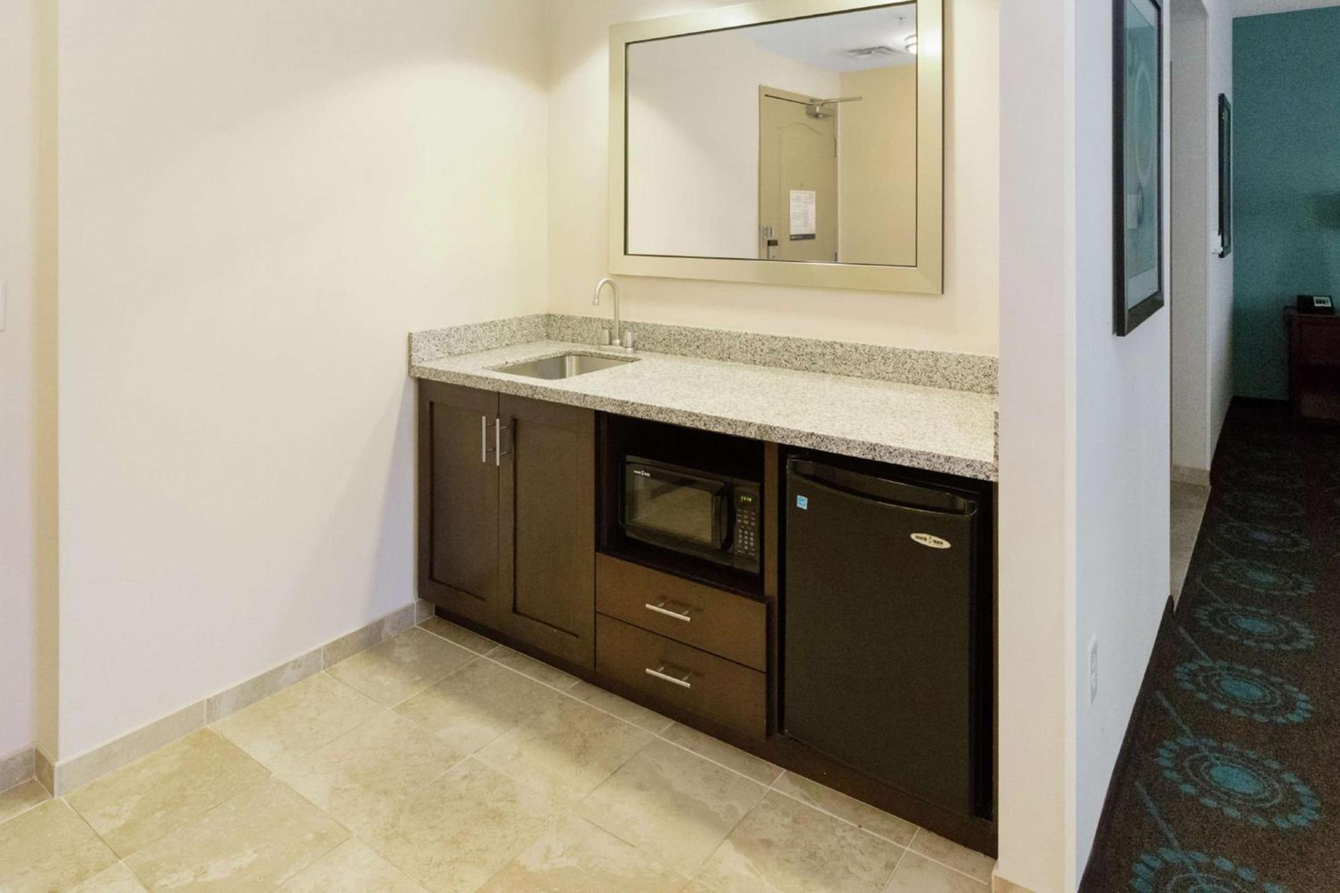 Hampton Inn Bridgeville photo 26