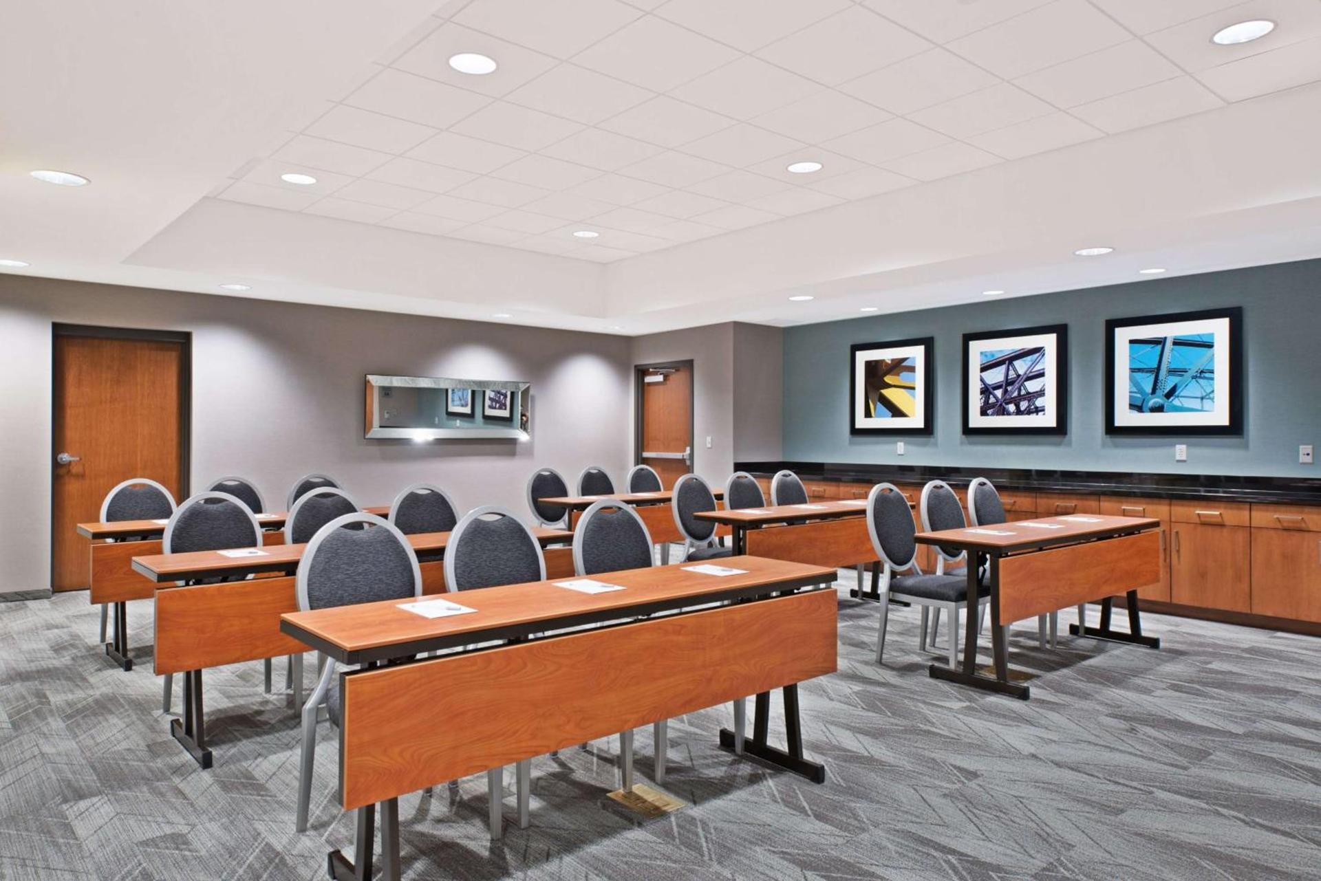 Hampton Inn & Suites North Huntingdon-Irwin, PA photo 35