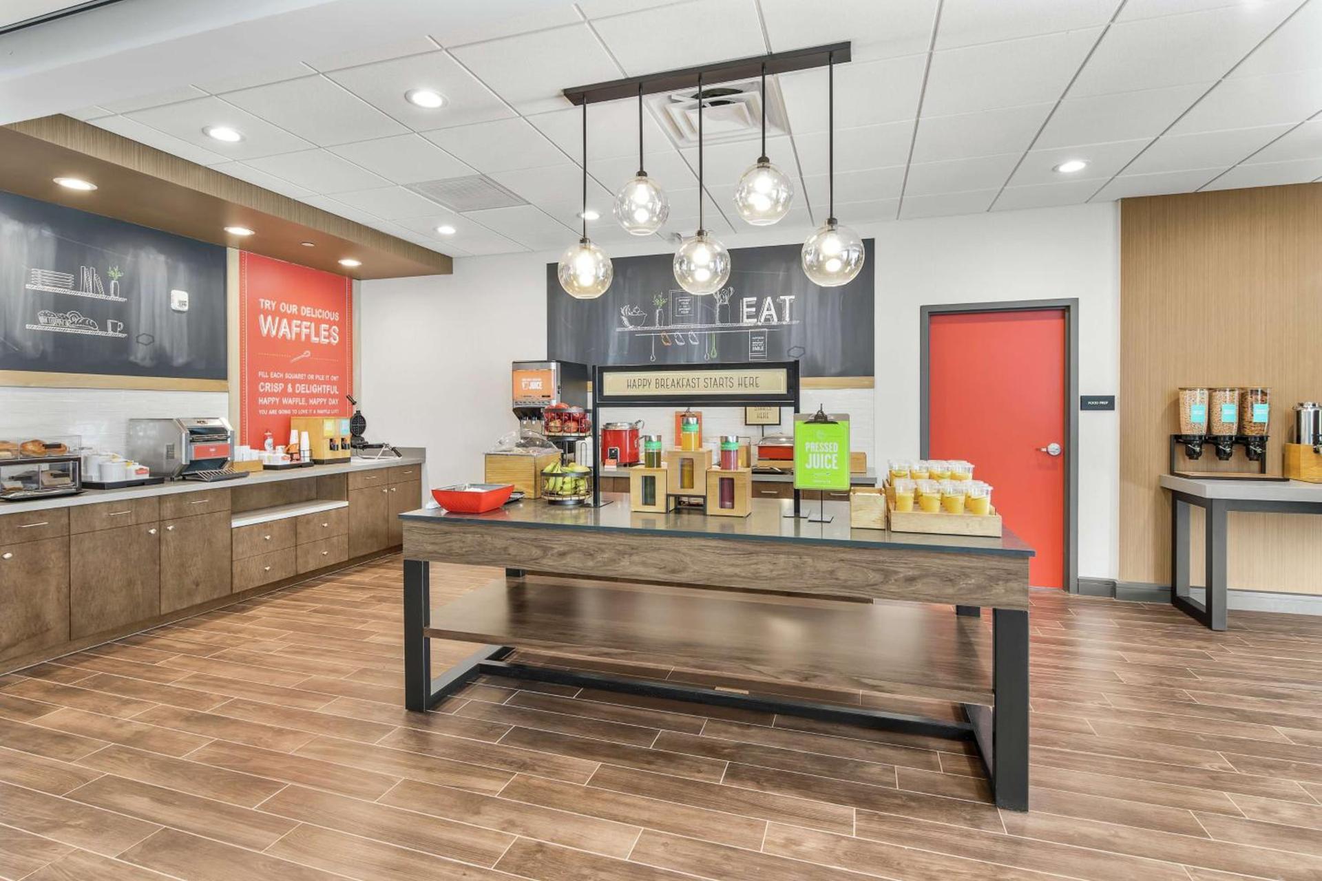 Hampton Inn Odessa Trinity photo 9