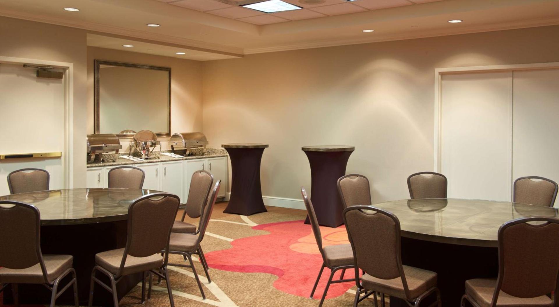 Hampton Inn & Suites Pittsburgh-Meadow Lands photo 22