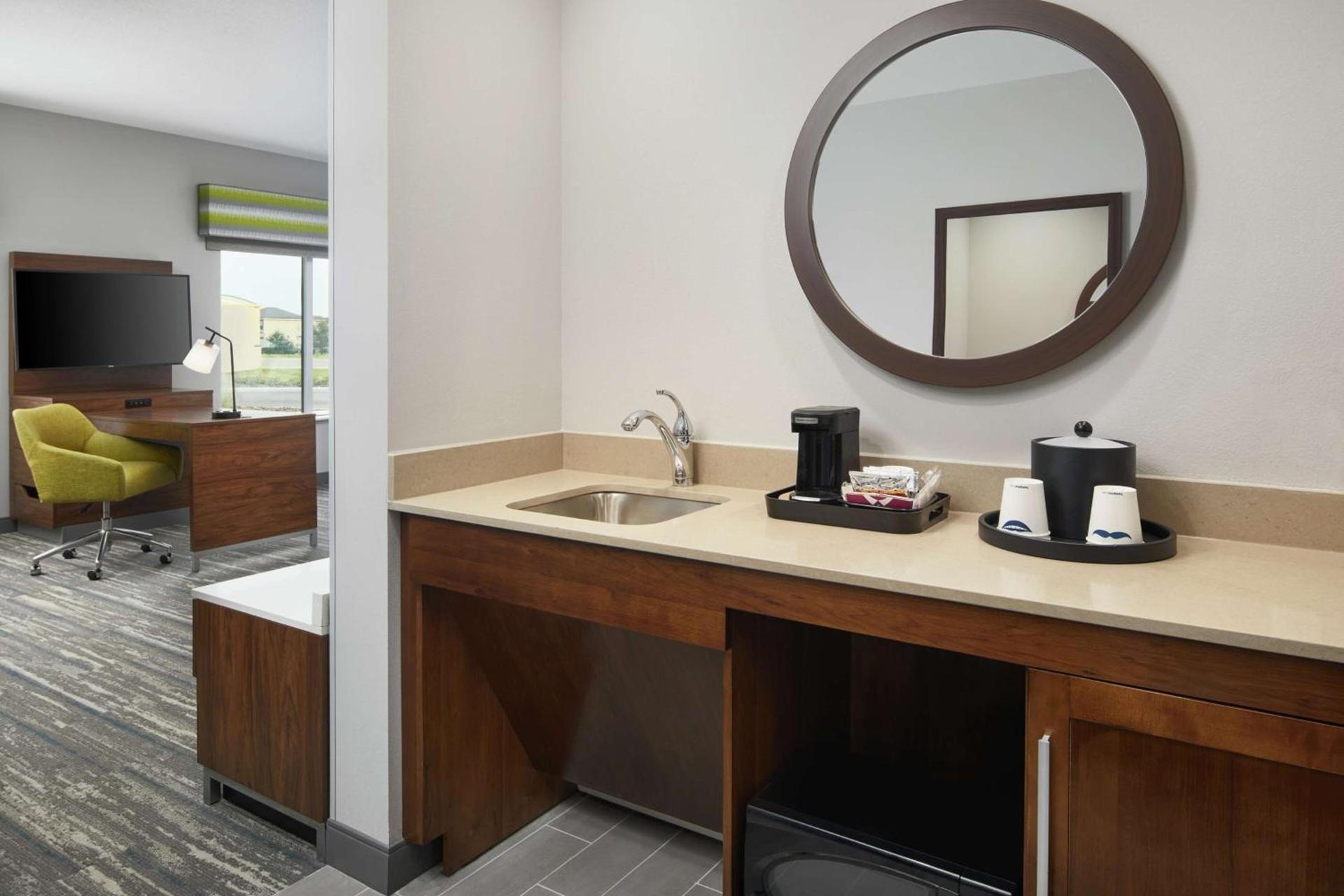 Hampton Inn Odessa Trinity photo 28