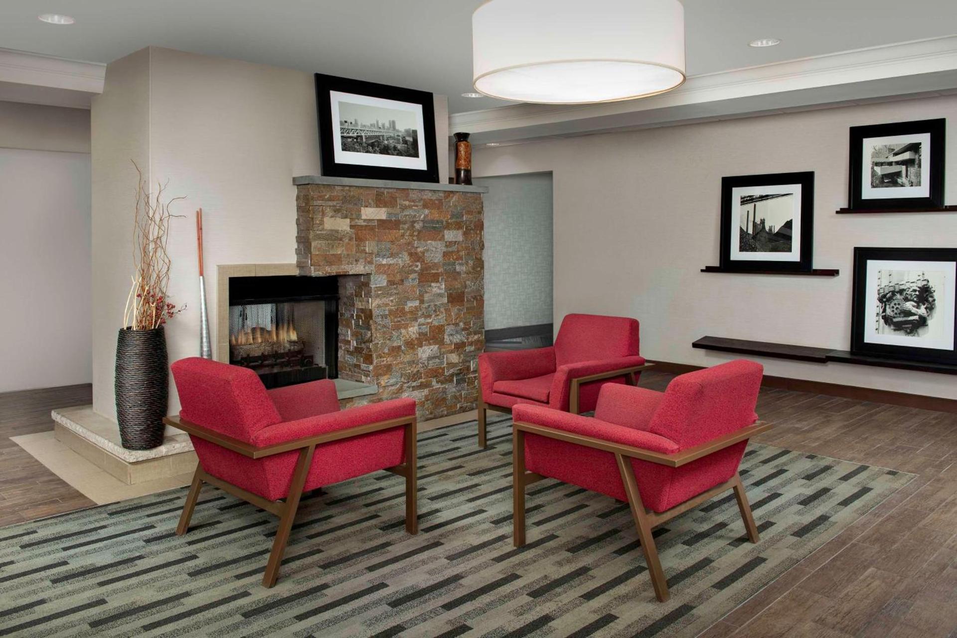 Hampton Inn Pittsburgh-Monroeville photo 6