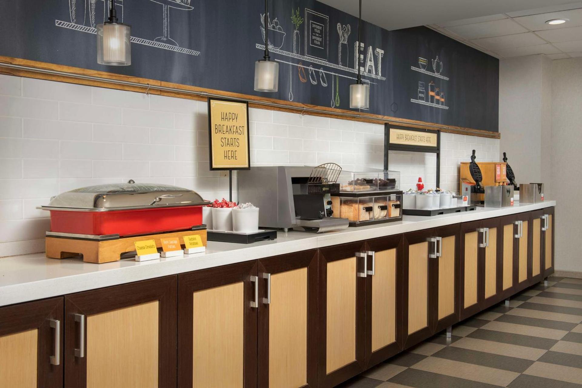Hampton Inn Pittsburgh-Monroeville photo 11