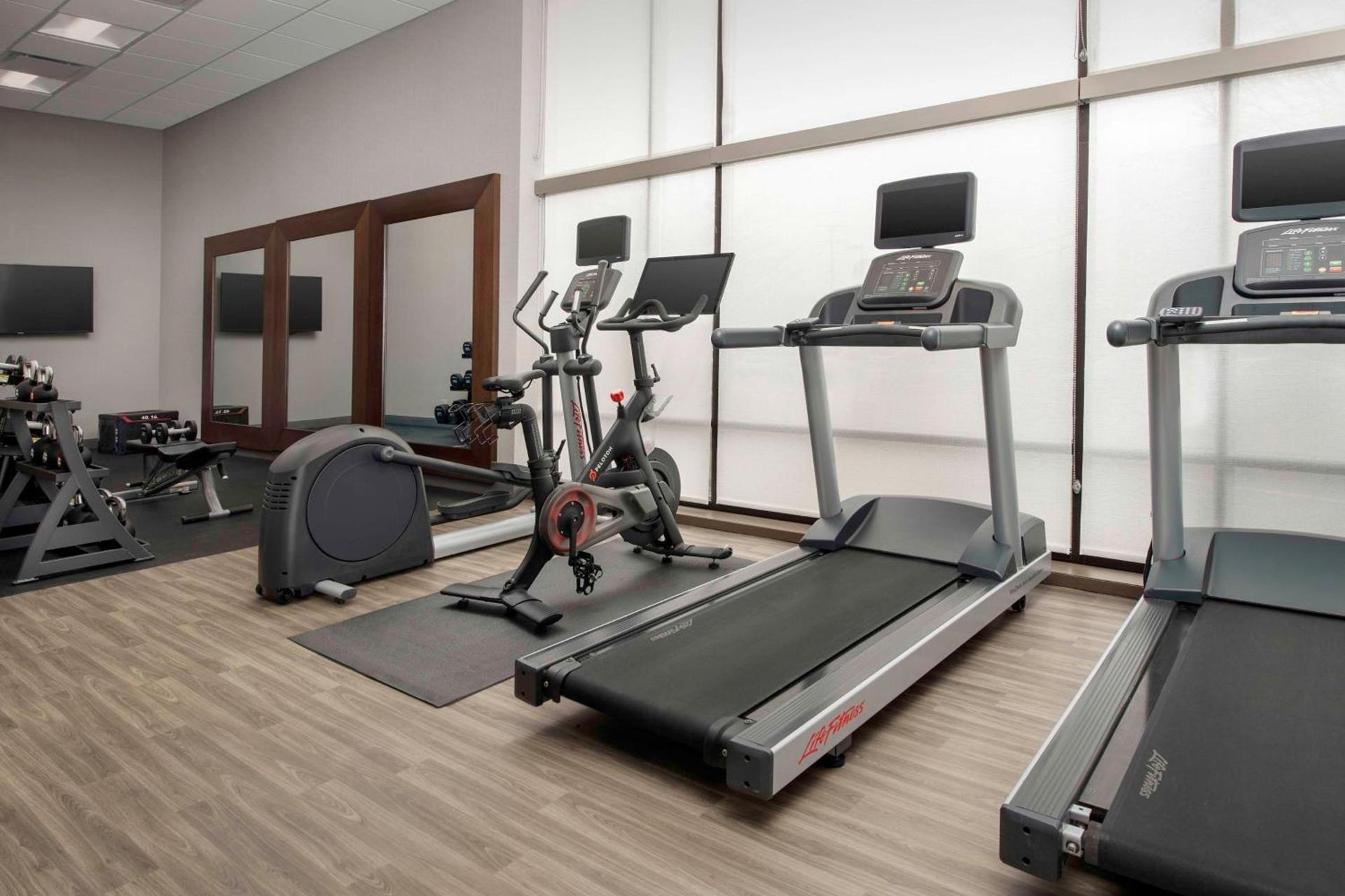 Hampton Inn Pittsburgh-Monroeville photo 13