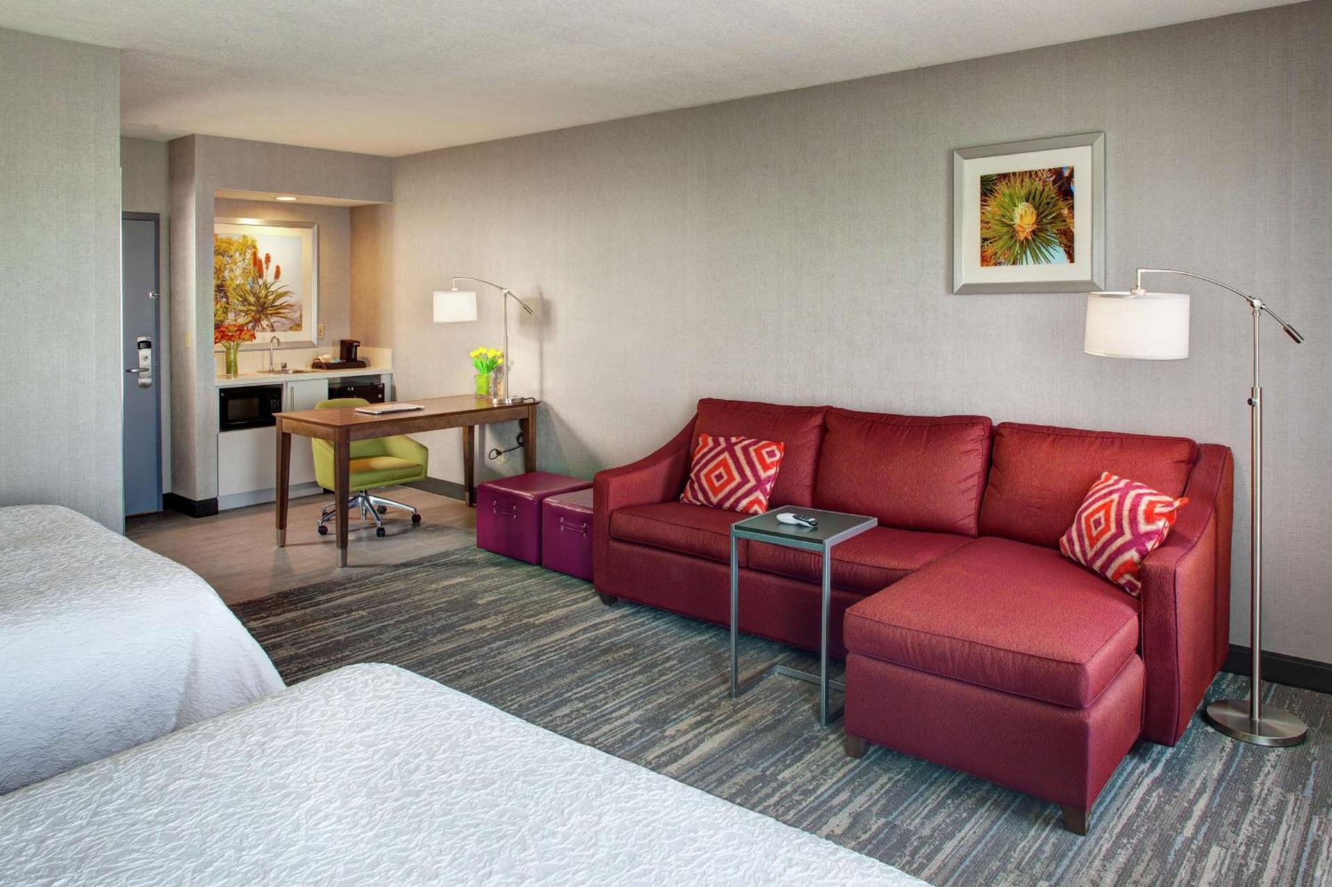 Hampton Inn & Suites Palm Desert photo 22
