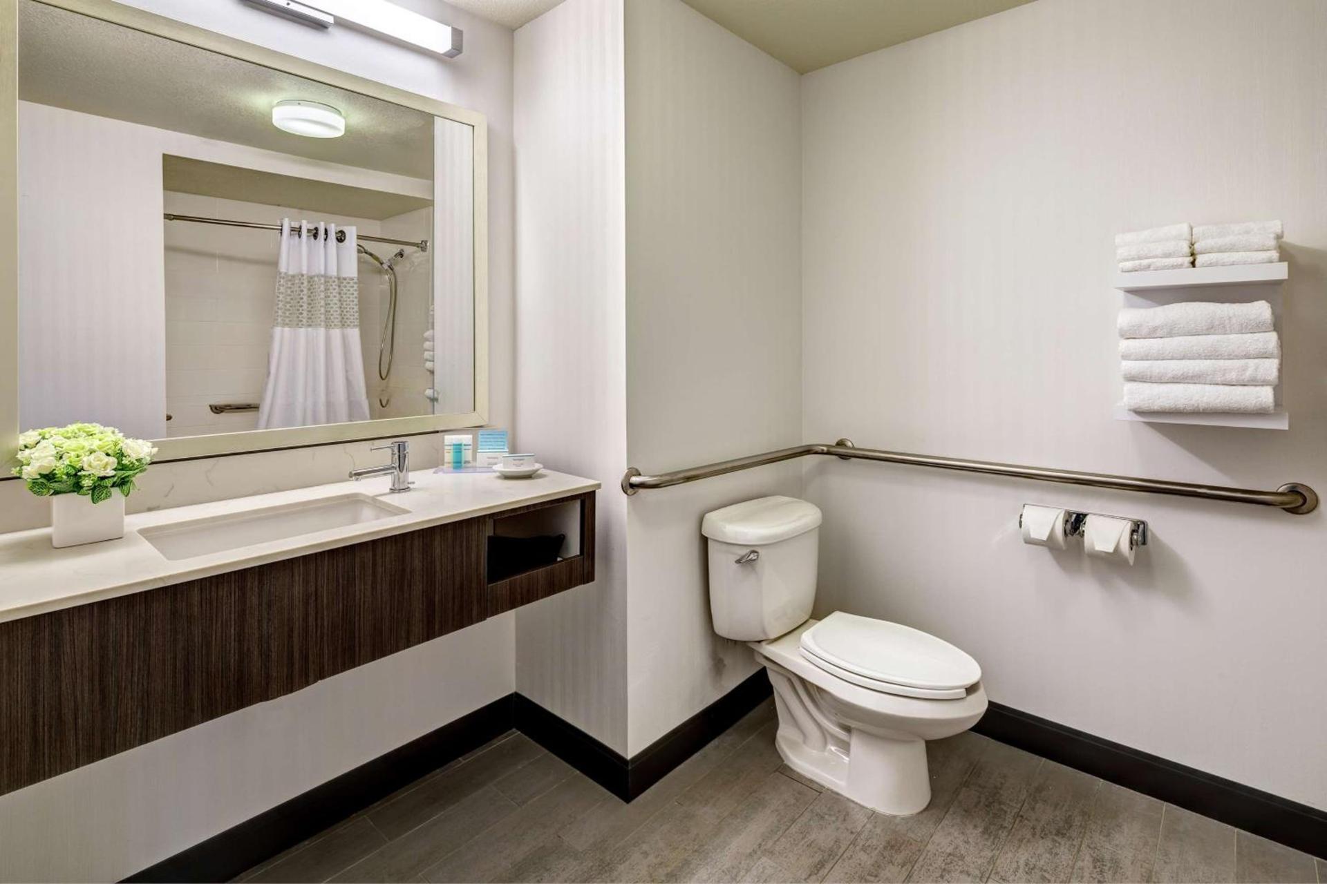 Hampton Inn & Suites Palm Desert photo 25