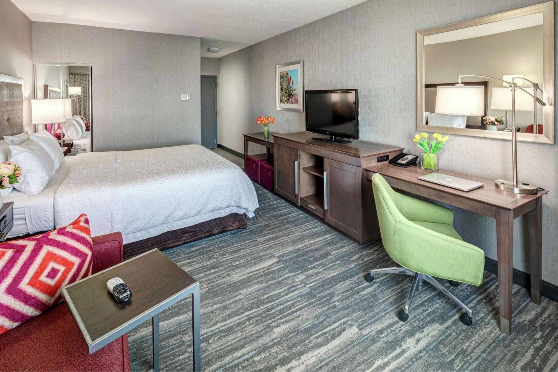 Hampton Inn & Suites Palm Desert photo 38