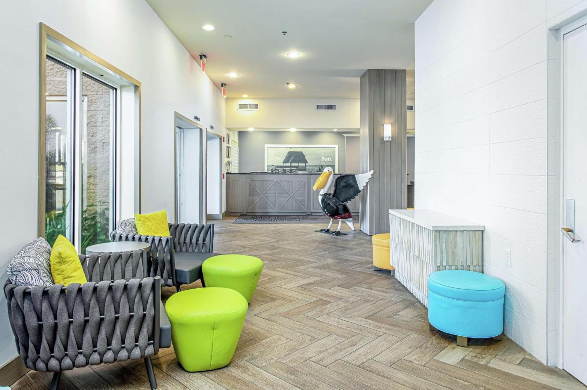 Hampton Inn Pensacola Beach photo 3