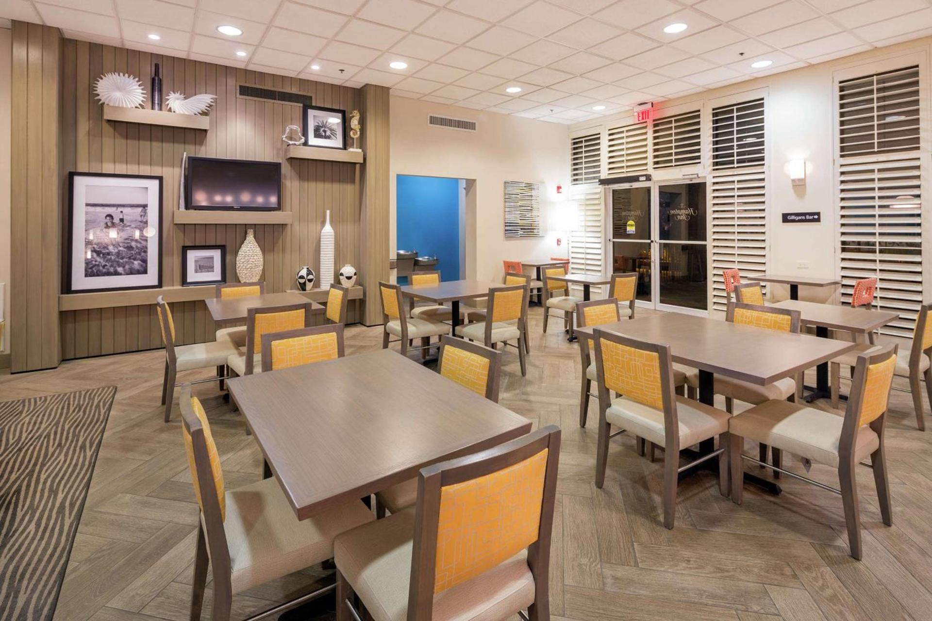 Hampton Inn Pensacola Beach photo 6