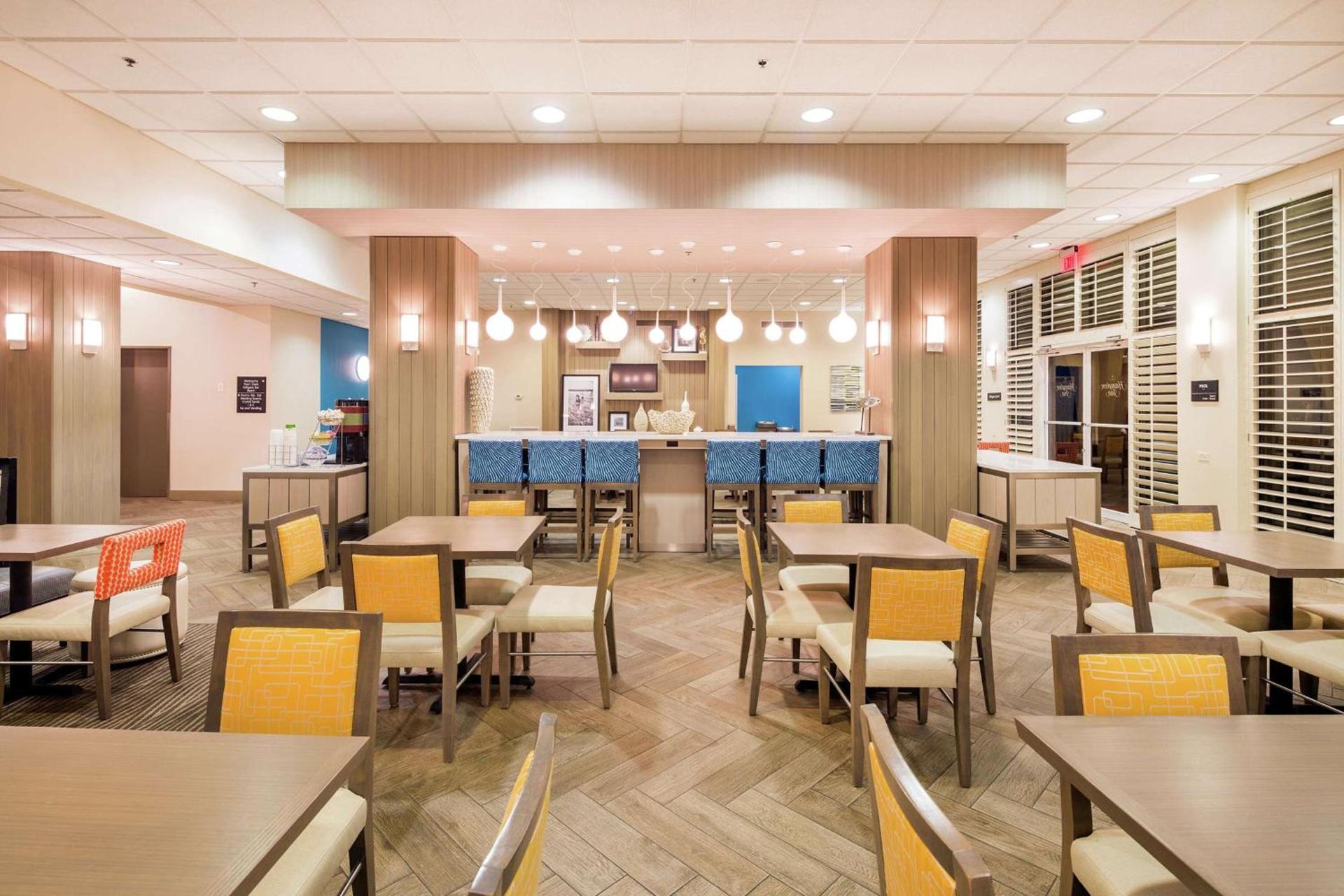 Hampton Inn Pensacola Beach photo 5