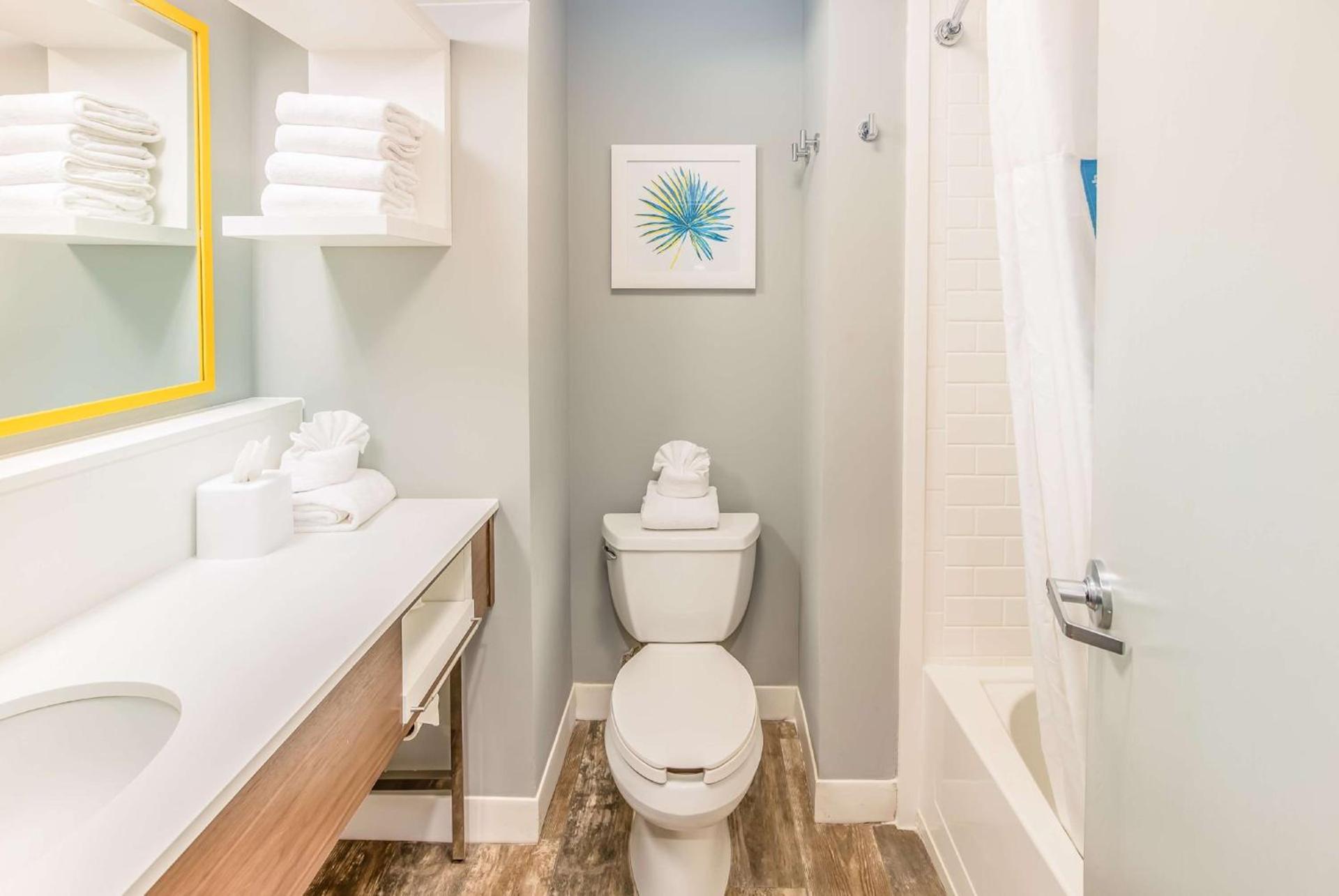 Hampton Inn Pensacola Beach photo 29