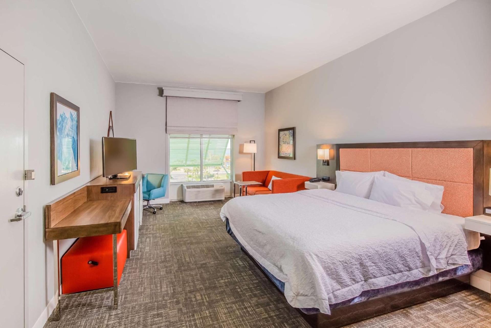 Hampton Inn Pensacola Beach photo 37