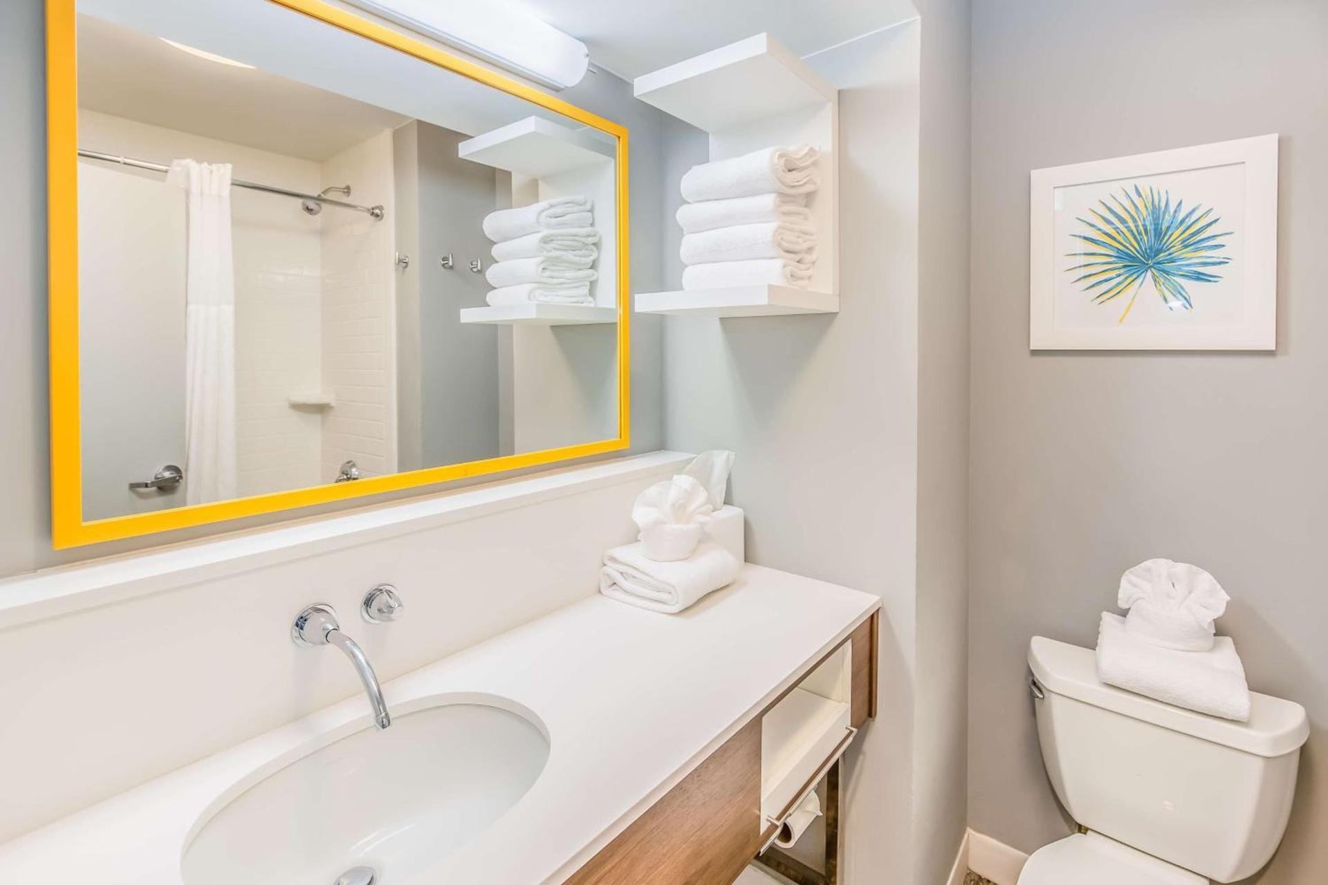 Hampton Inn Pensacola Beach photo 42