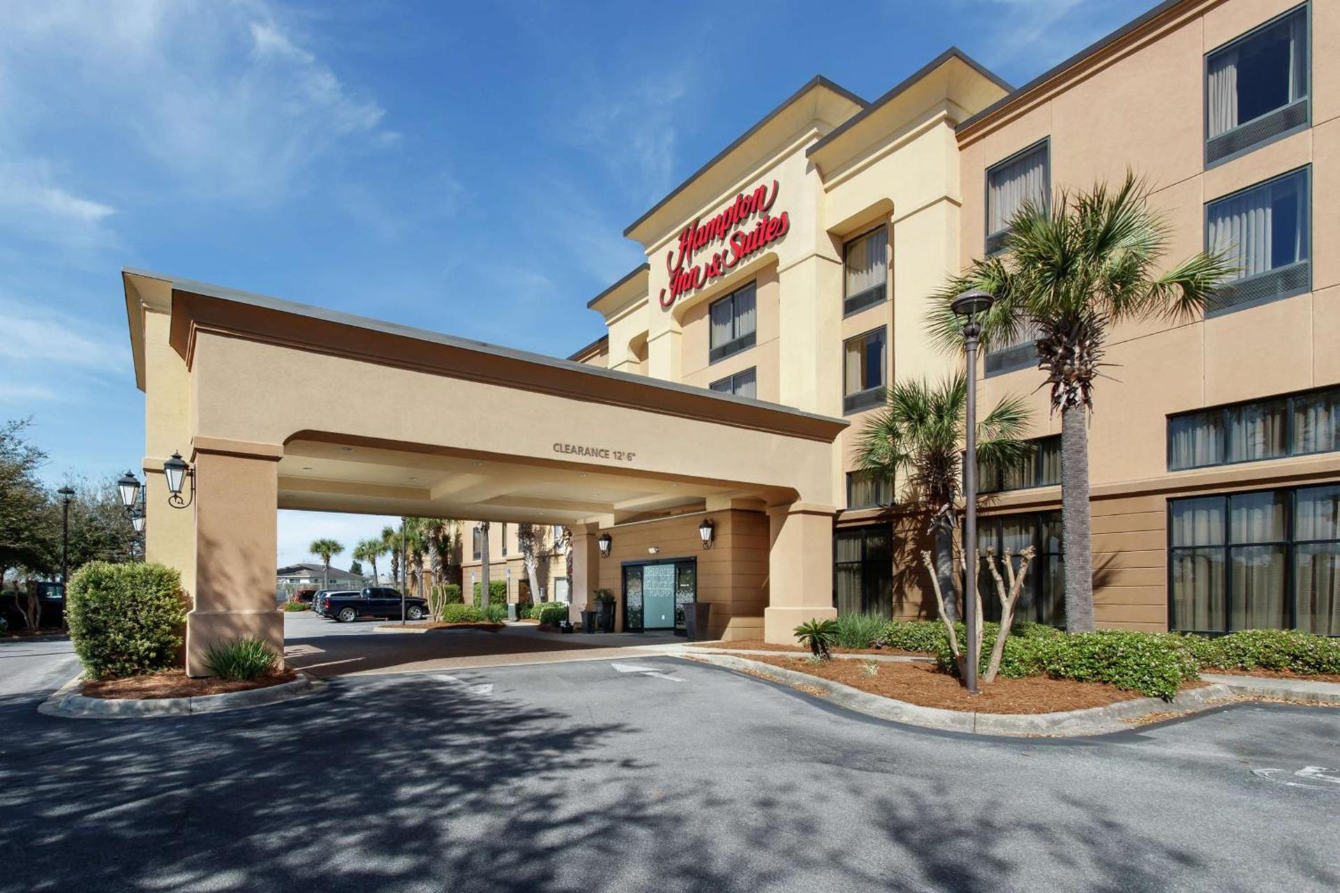 Hampton Inn & Suites Navarre — hotel in Navarre
