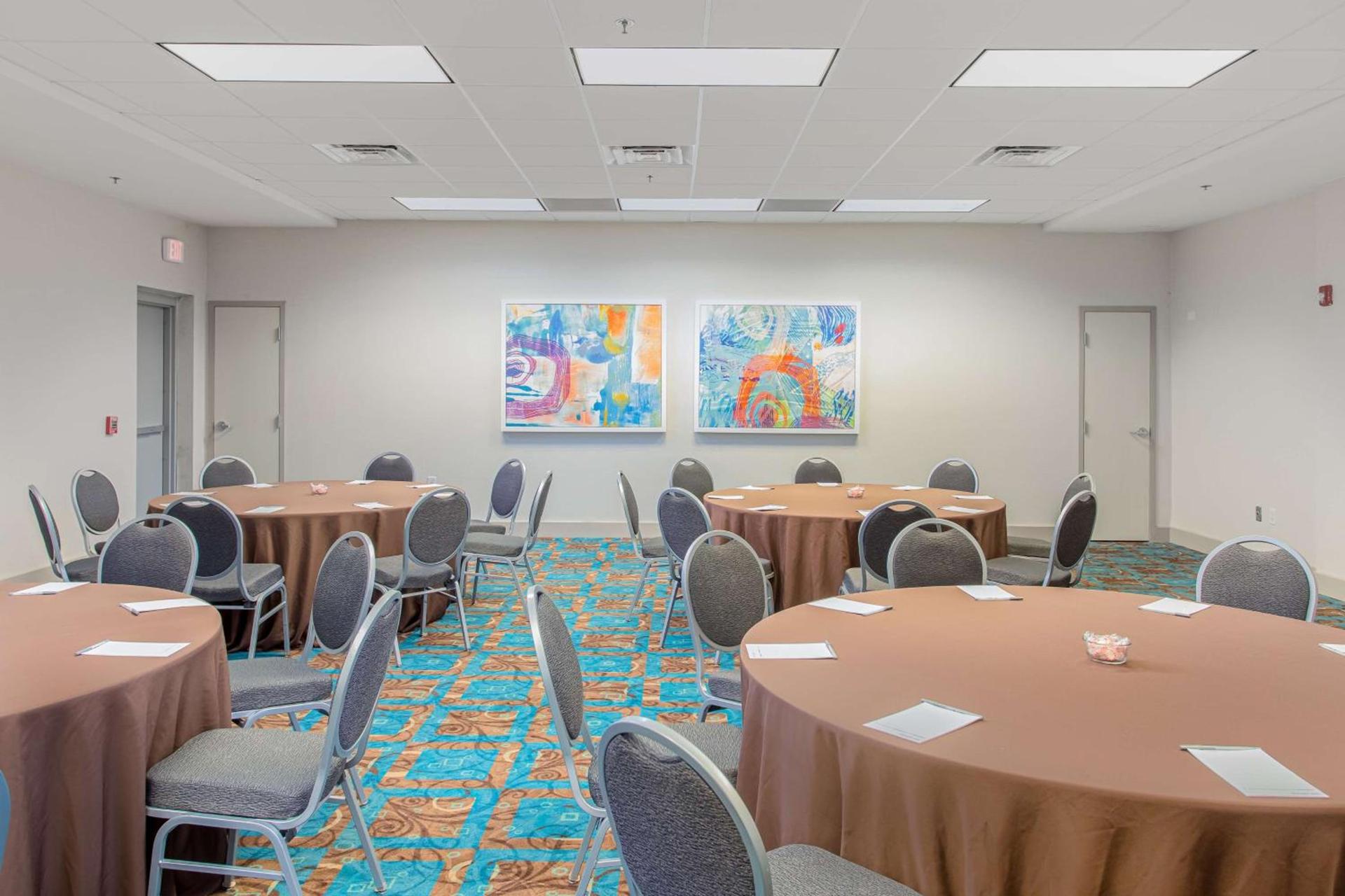 Hampton Inn Pensacola Beach photo 67