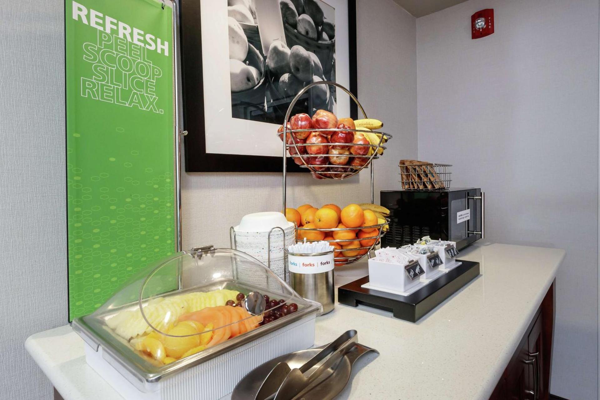 Hampton Inn & Suites Navarre photo 12