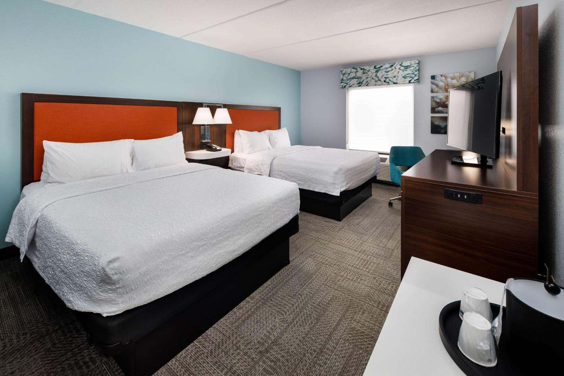 Hampton Inn & Suites Navarre photo 18
