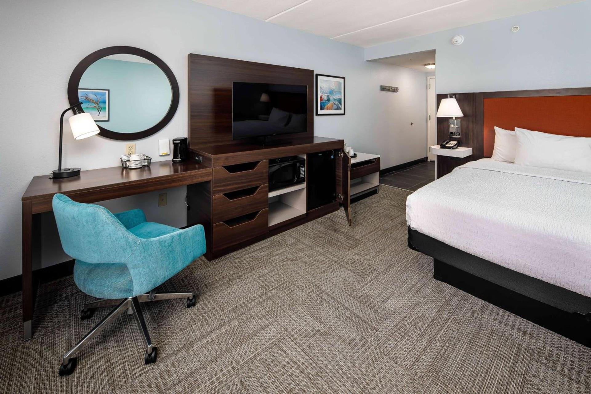 Hampton Inn & Suites Navarre photo 30