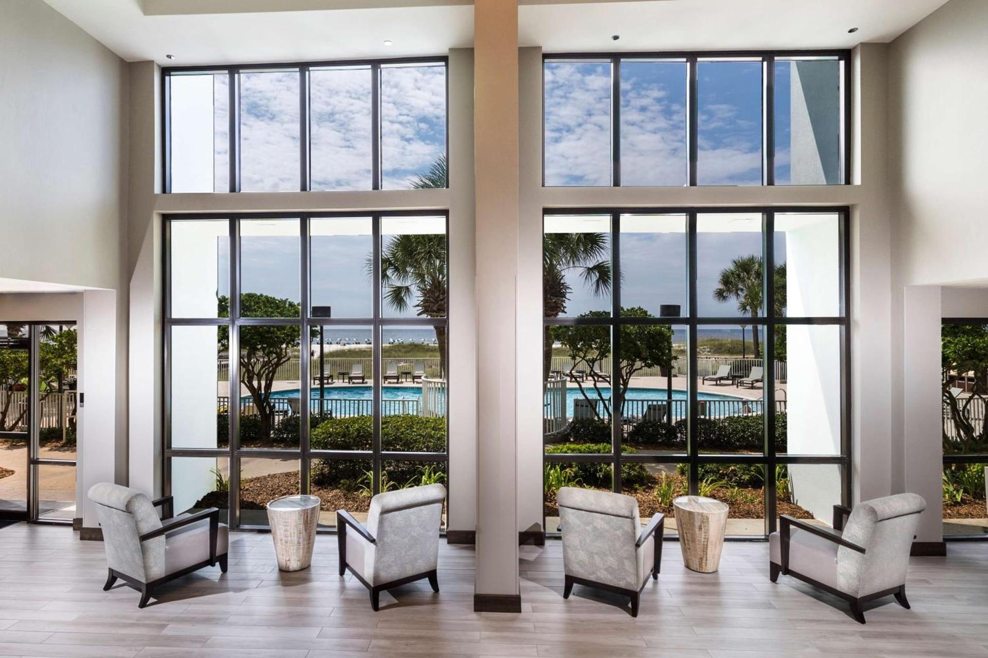 The Island House Hotel a Doubletree by Hilton photo 6