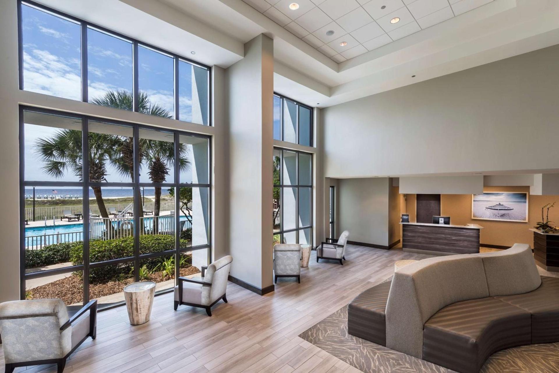 The Island House Hotel a Doubletree by Hilton photo 8