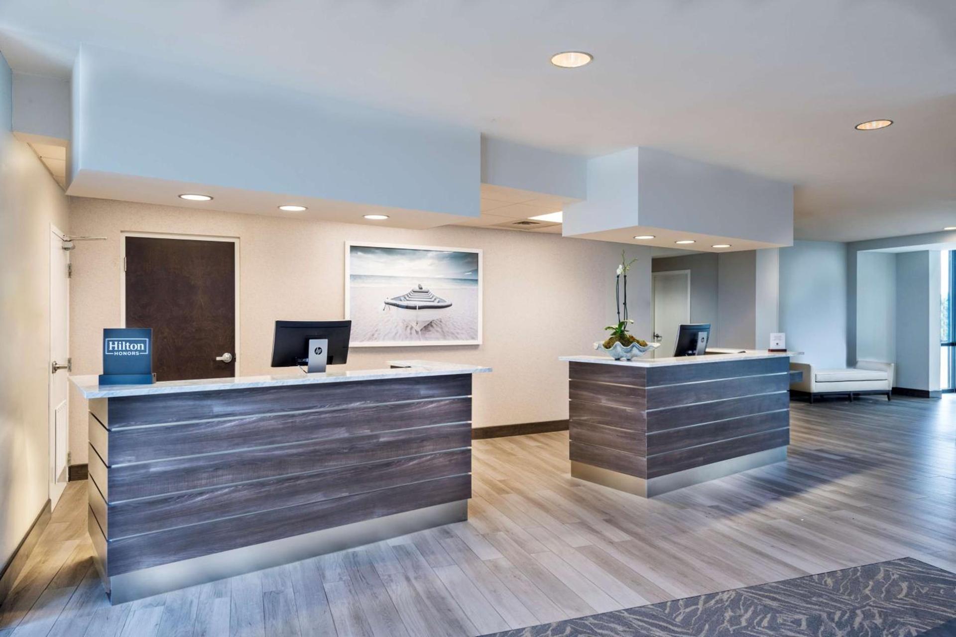 The Island House Hotel a Doubletree by Hilton photo 9