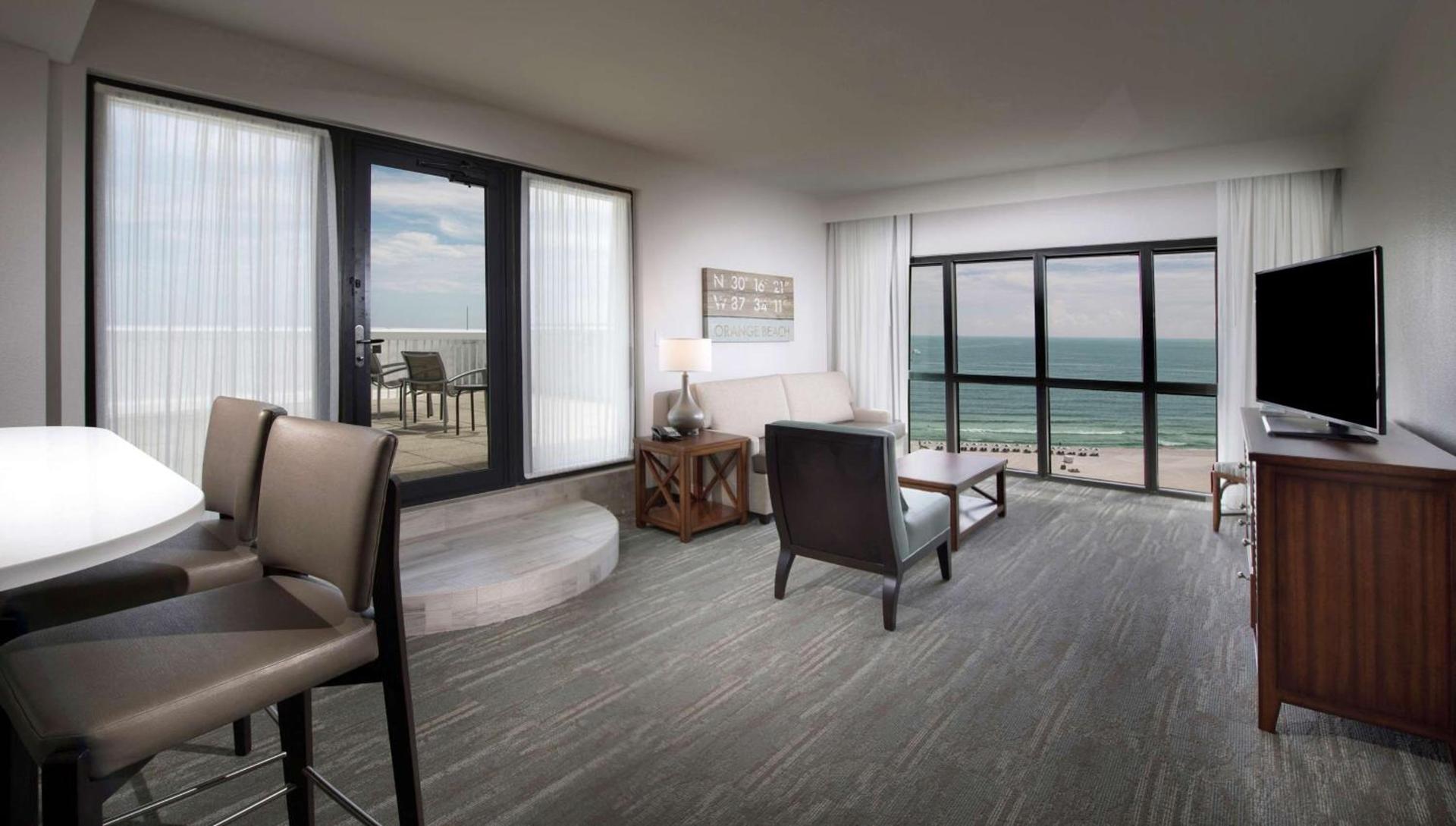 The Island House Hotel a Doubletree by Hilton photo 18
