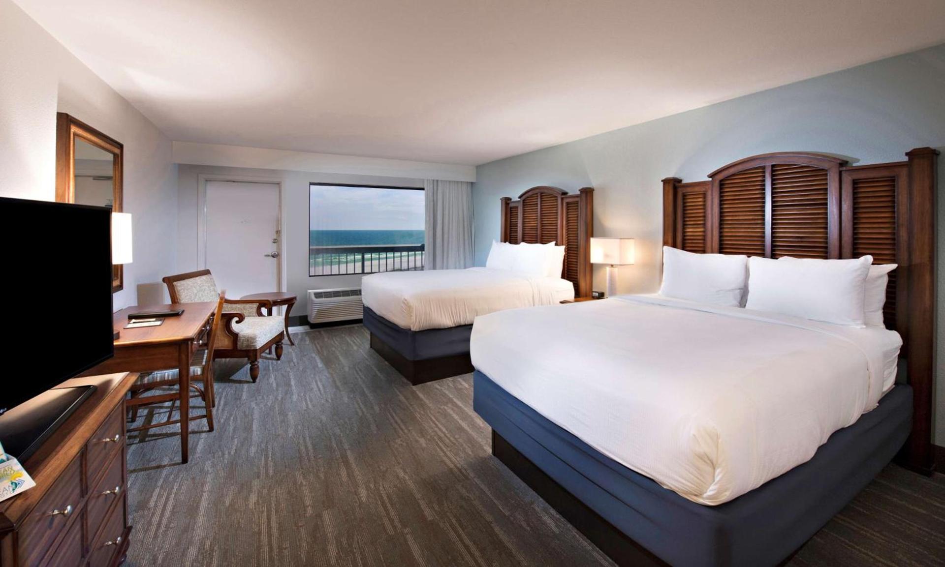 The Island House Hotel a Doubletree by Hilton photo 24