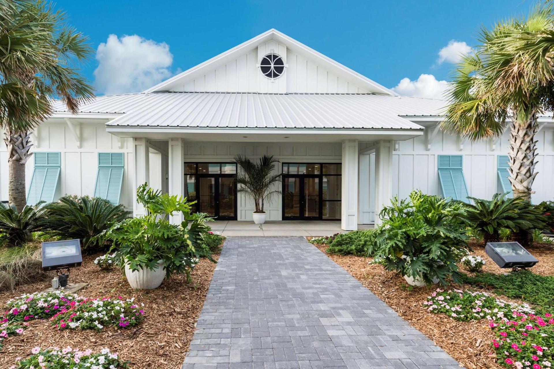 The Island House Hotel a Doubletree by Hilton photo 28