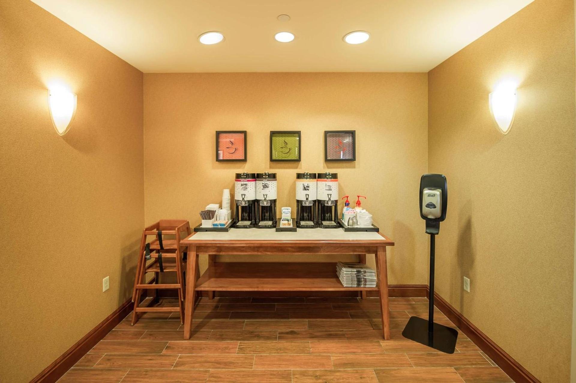 Hampton Inn Presque Isle photo 11