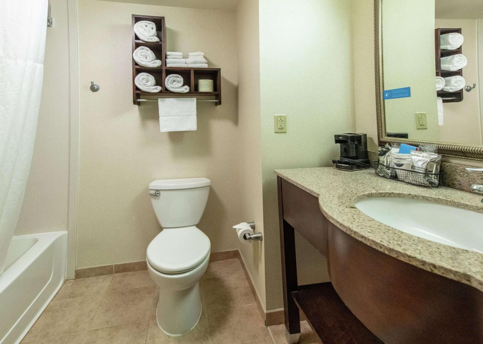 Hampton Inn Presque Isle photo 21