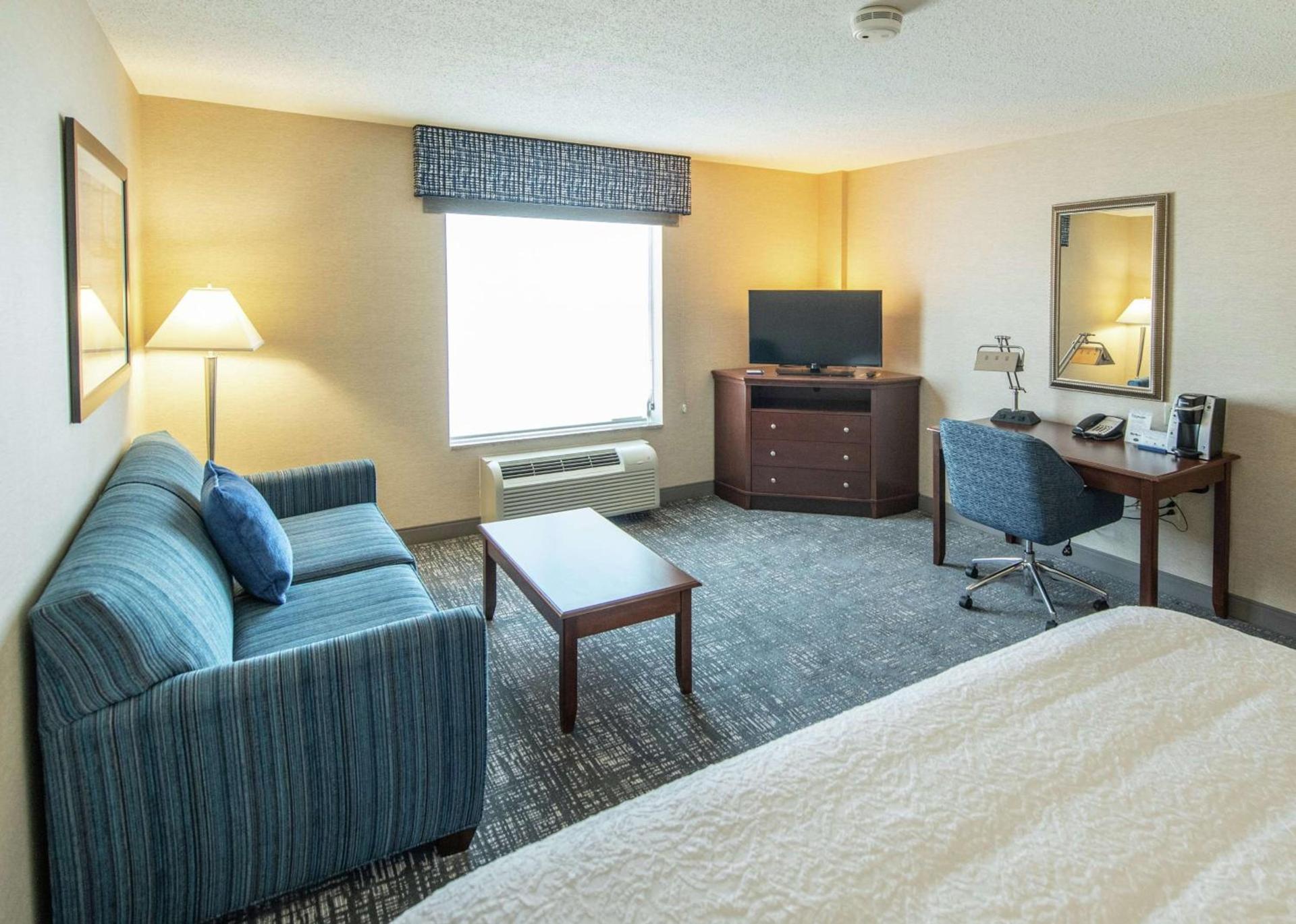Hampton Inn Presque Isle photo 30