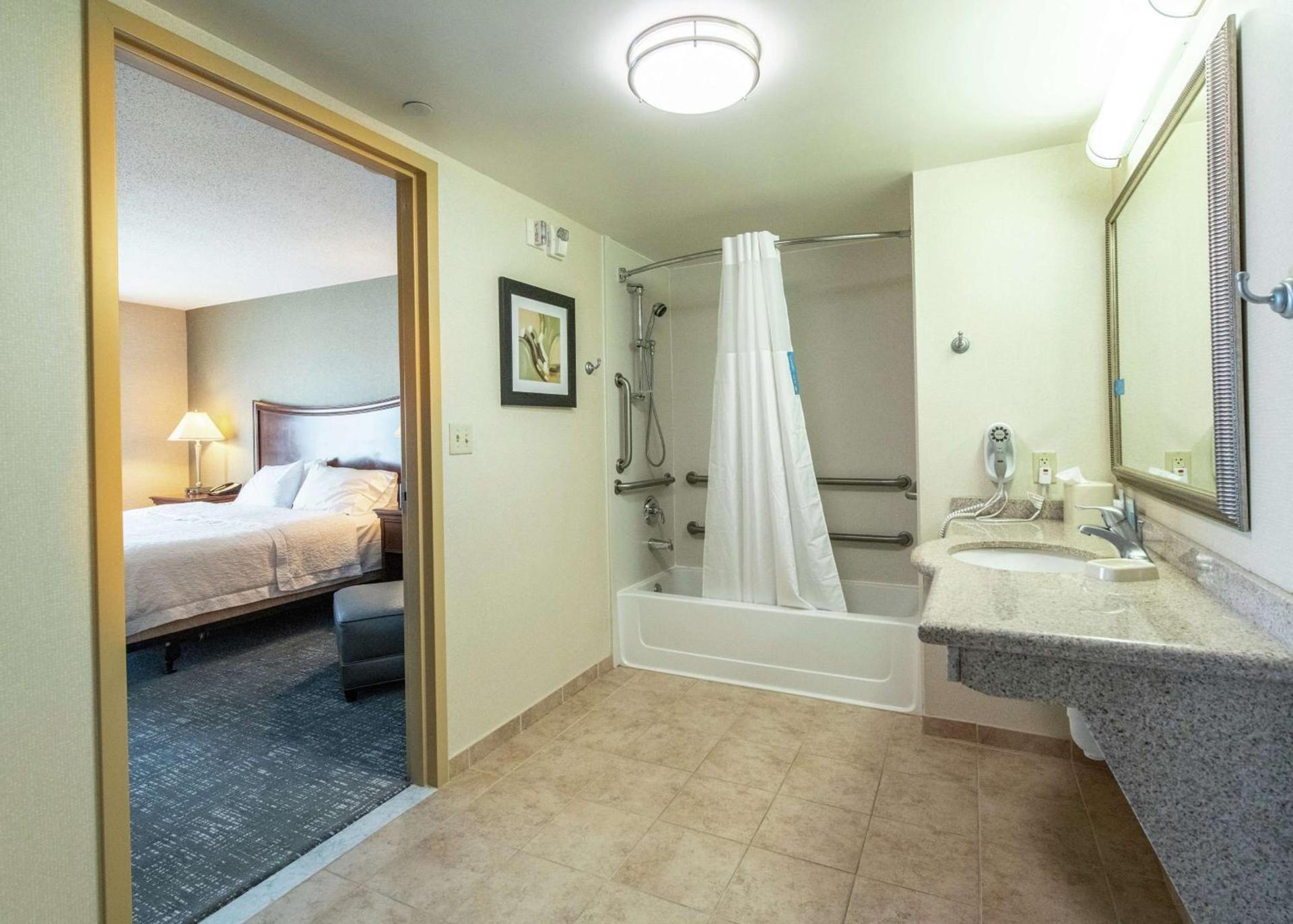 Hampton Inn Presque Isle photo 33