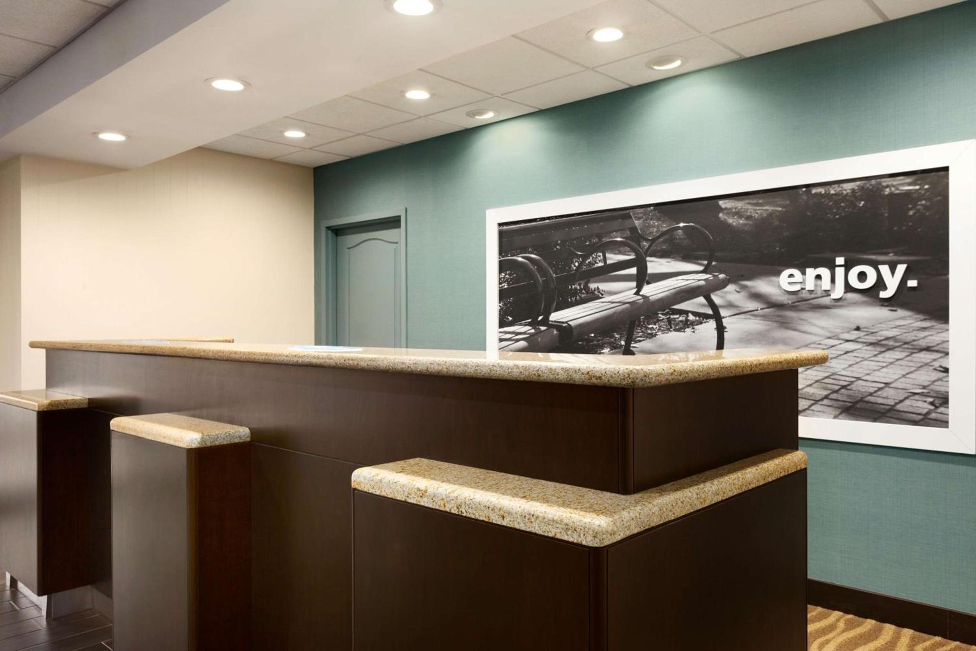 Hampton Inn Dover photo 11