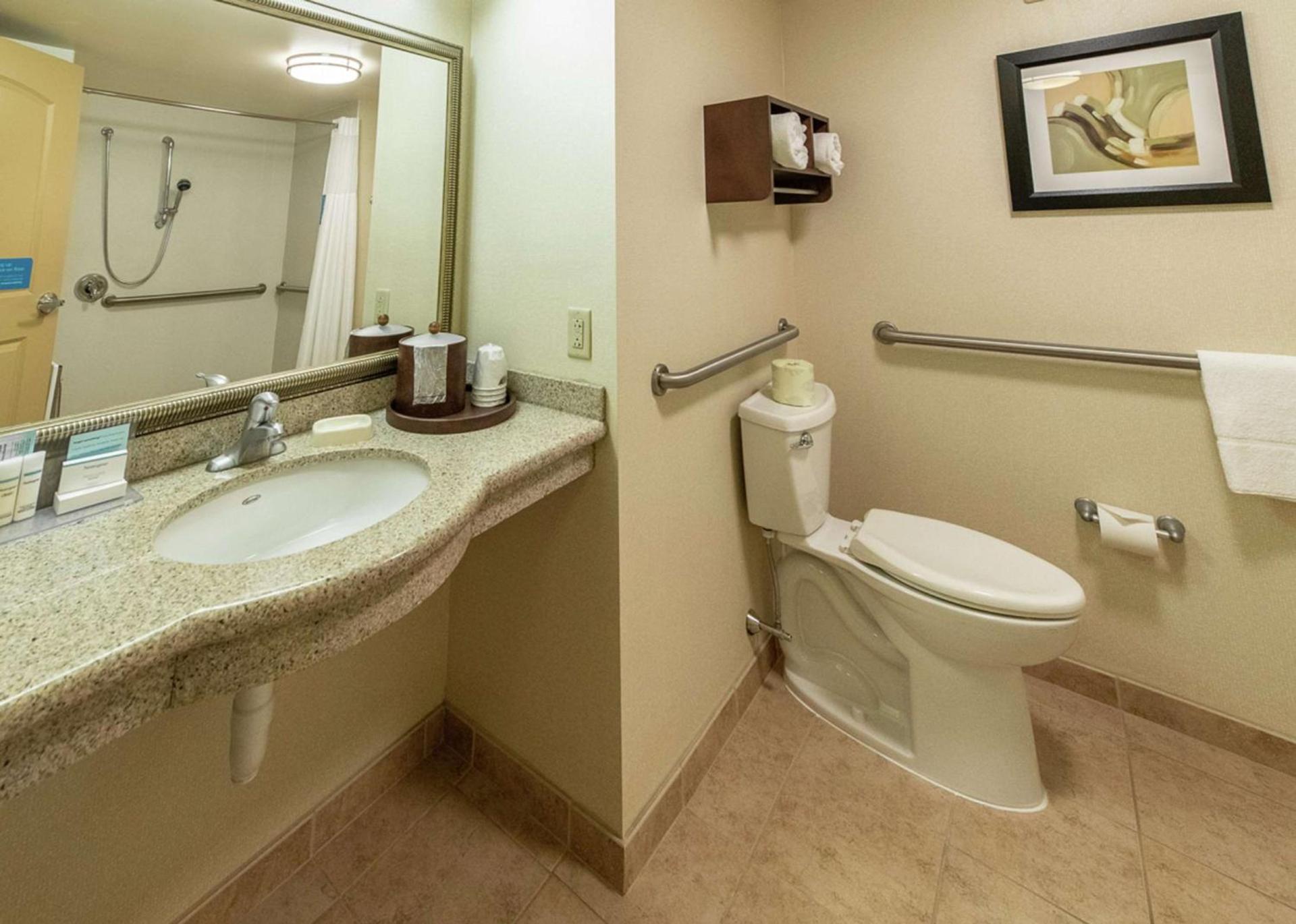 Hampton Inn Presque Isle photo 43