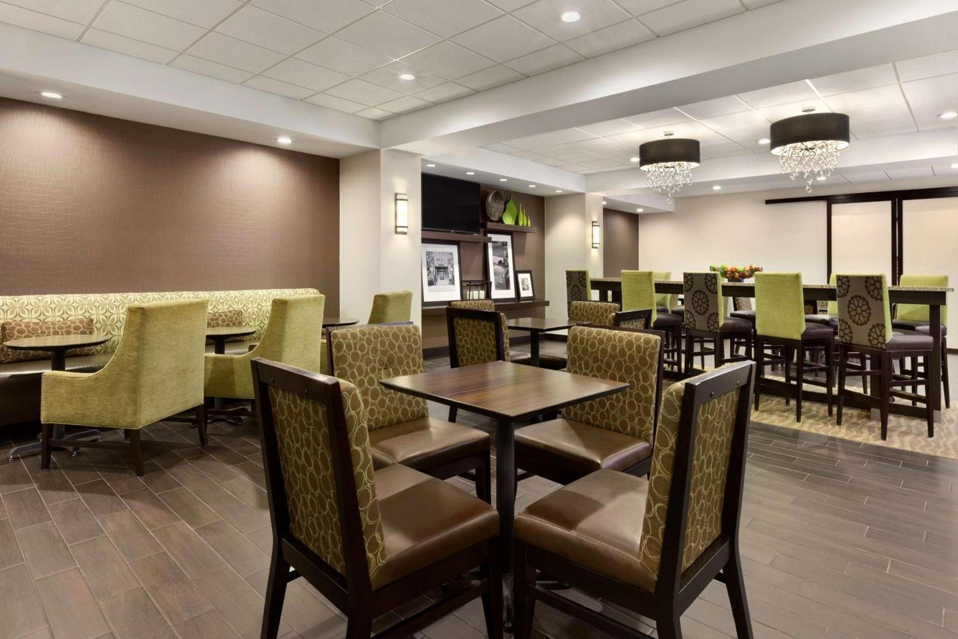 Hampton Inn Dover photo 18