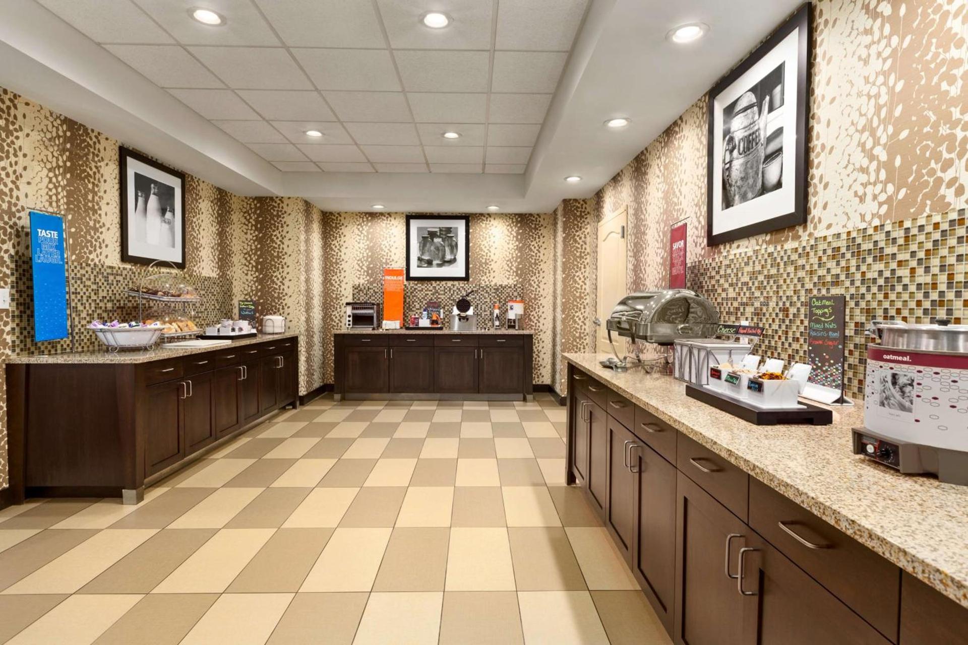 Hampton Inn Dover photo 20