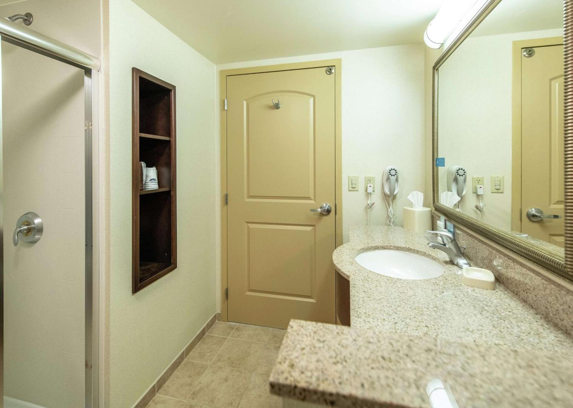 Hampton Inn Presque Isle photo 57