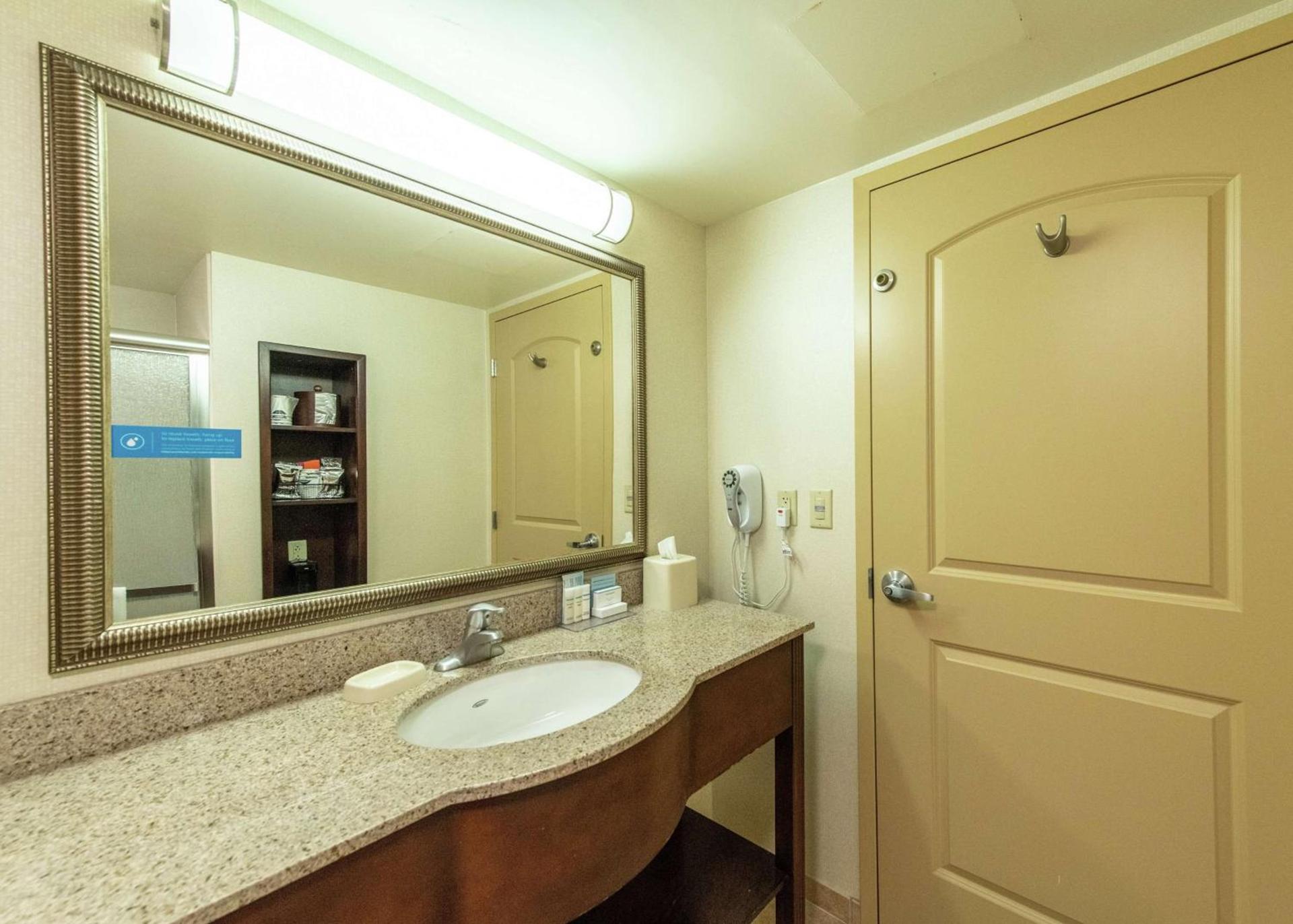 Hampton Inn Presque Isle photo 58