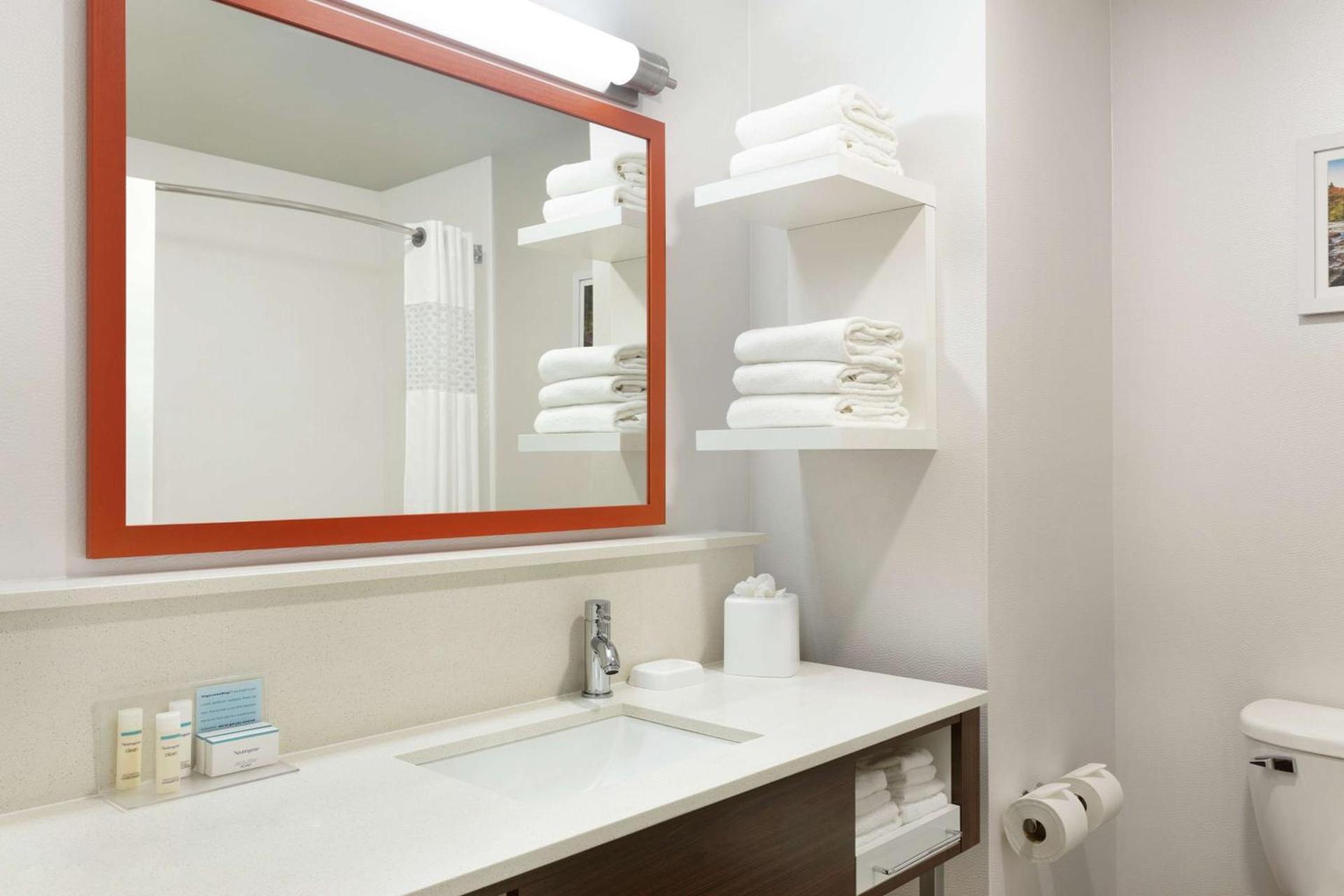 Hampton Inn Dover photo 22