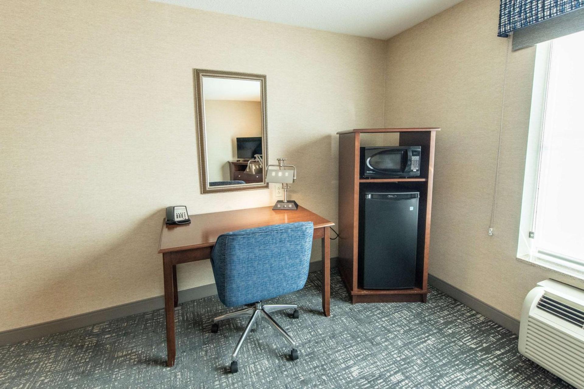 Hampton Inn Presque Isle photo 62