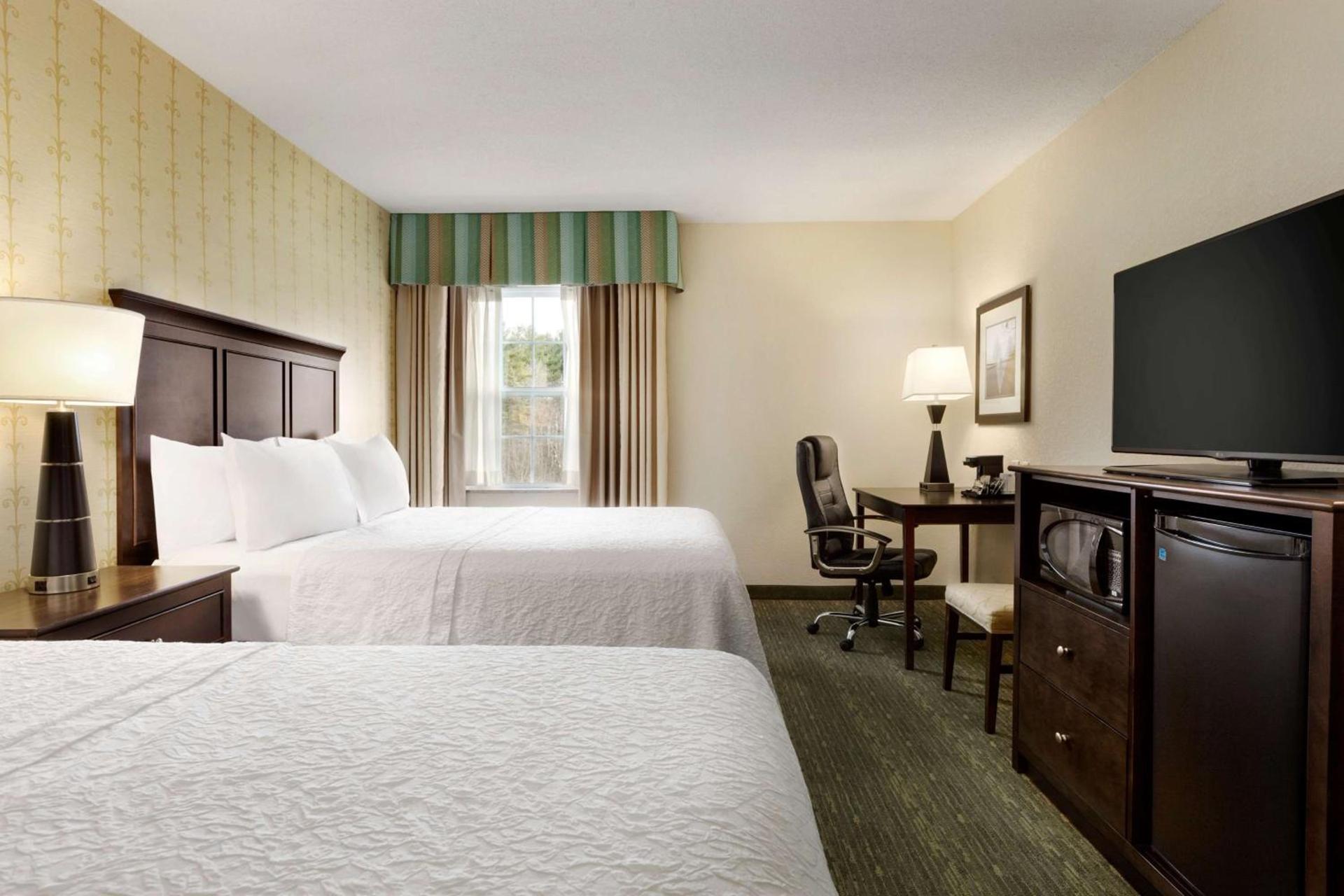 Hampton Inn Dover photo 26