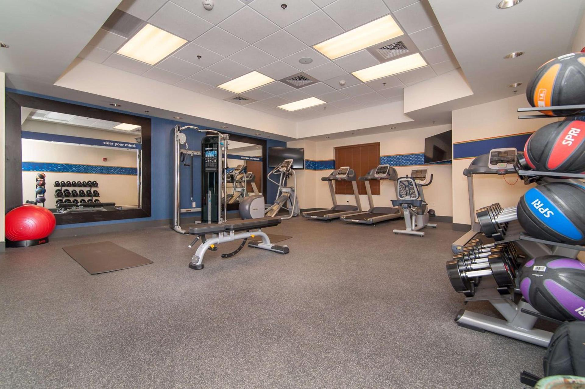 Hampton Inn Norwich photo 14