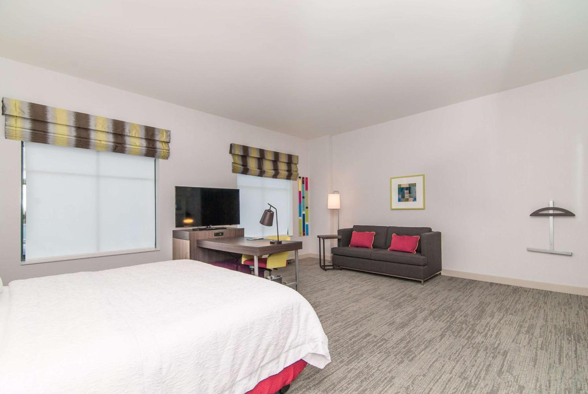 Hampton Inn Norwich photo 17