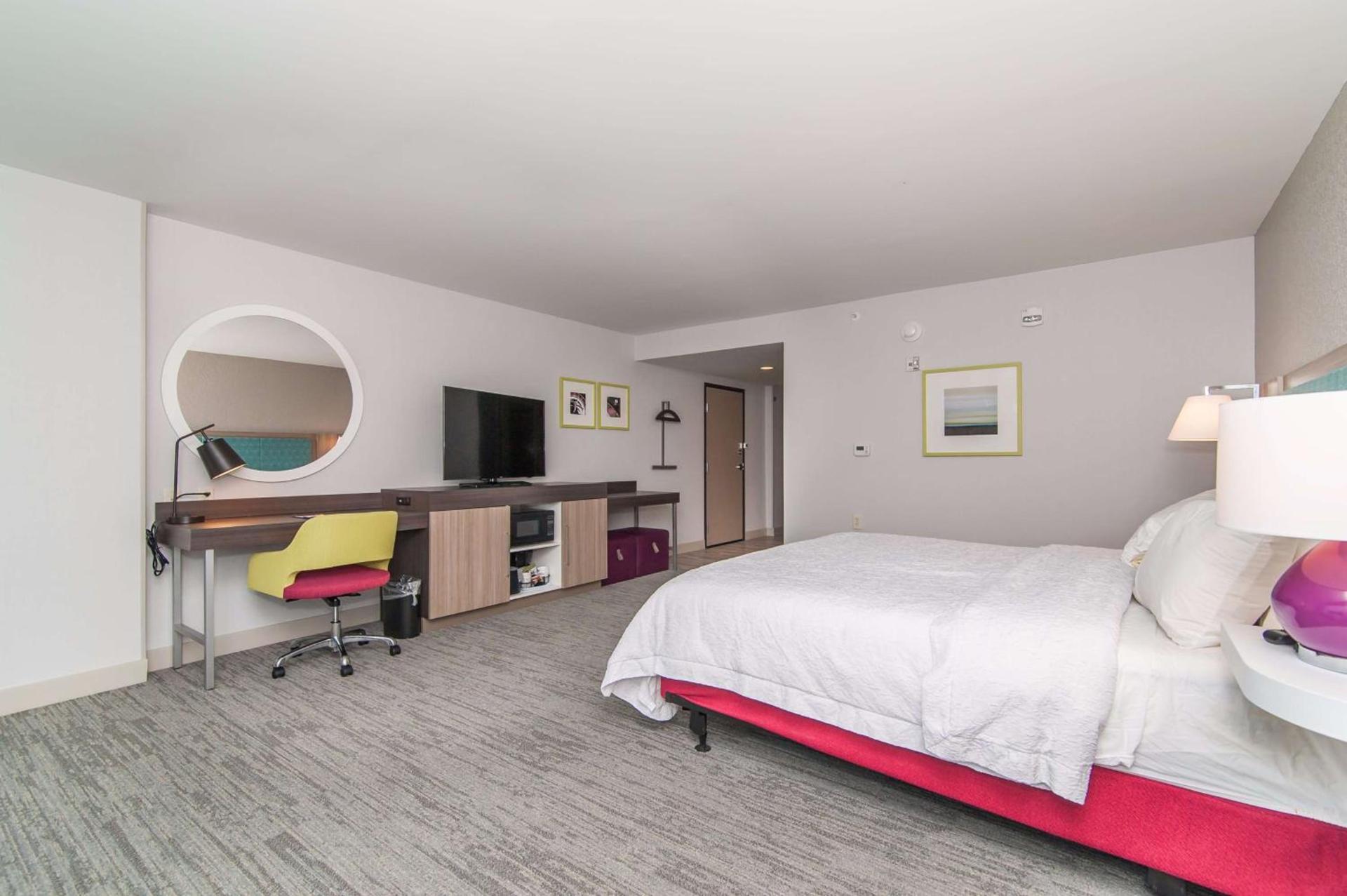 Hampton Inn Norwich photo 18