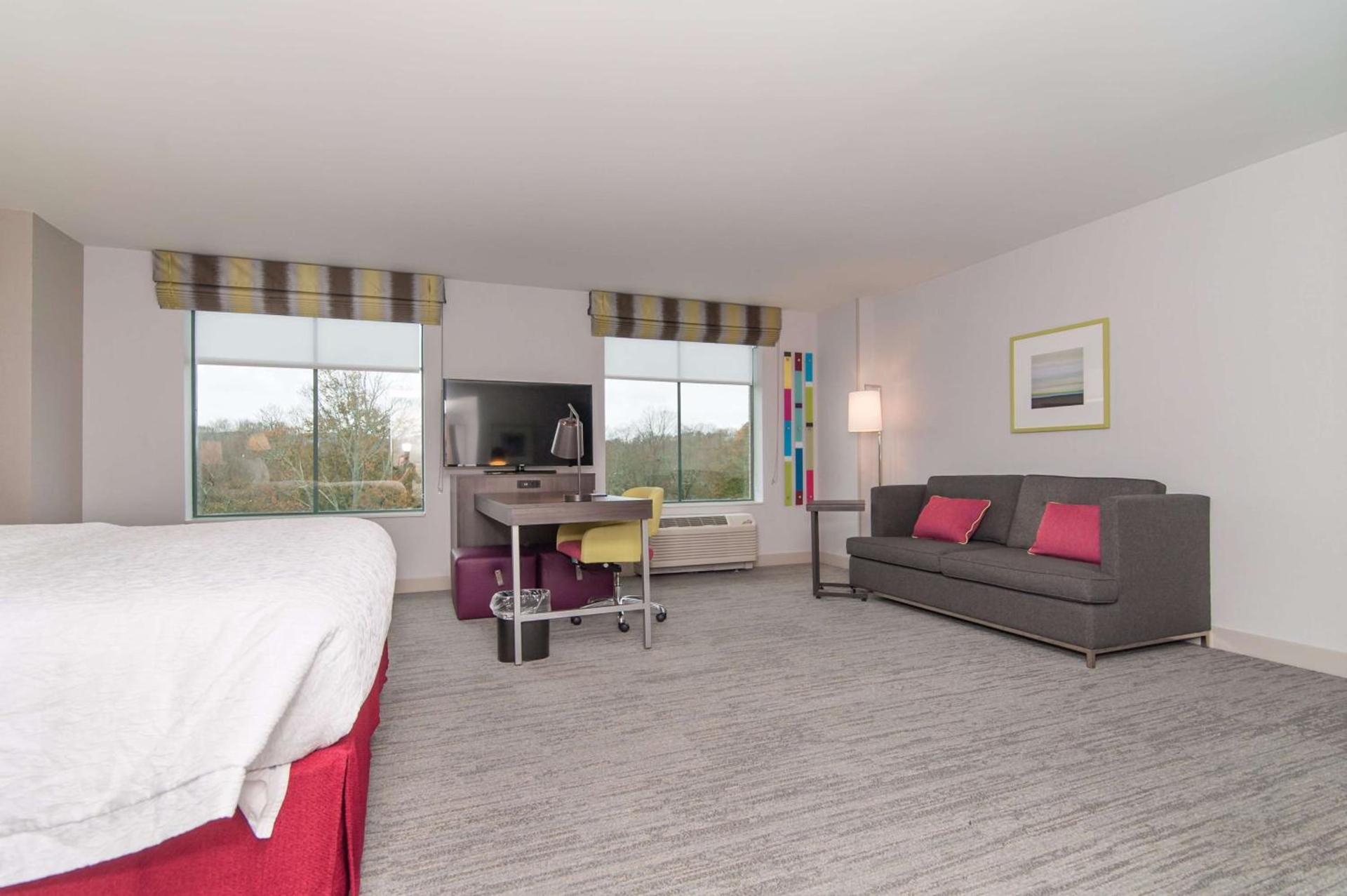 Hampton Inn Norwich photo 23